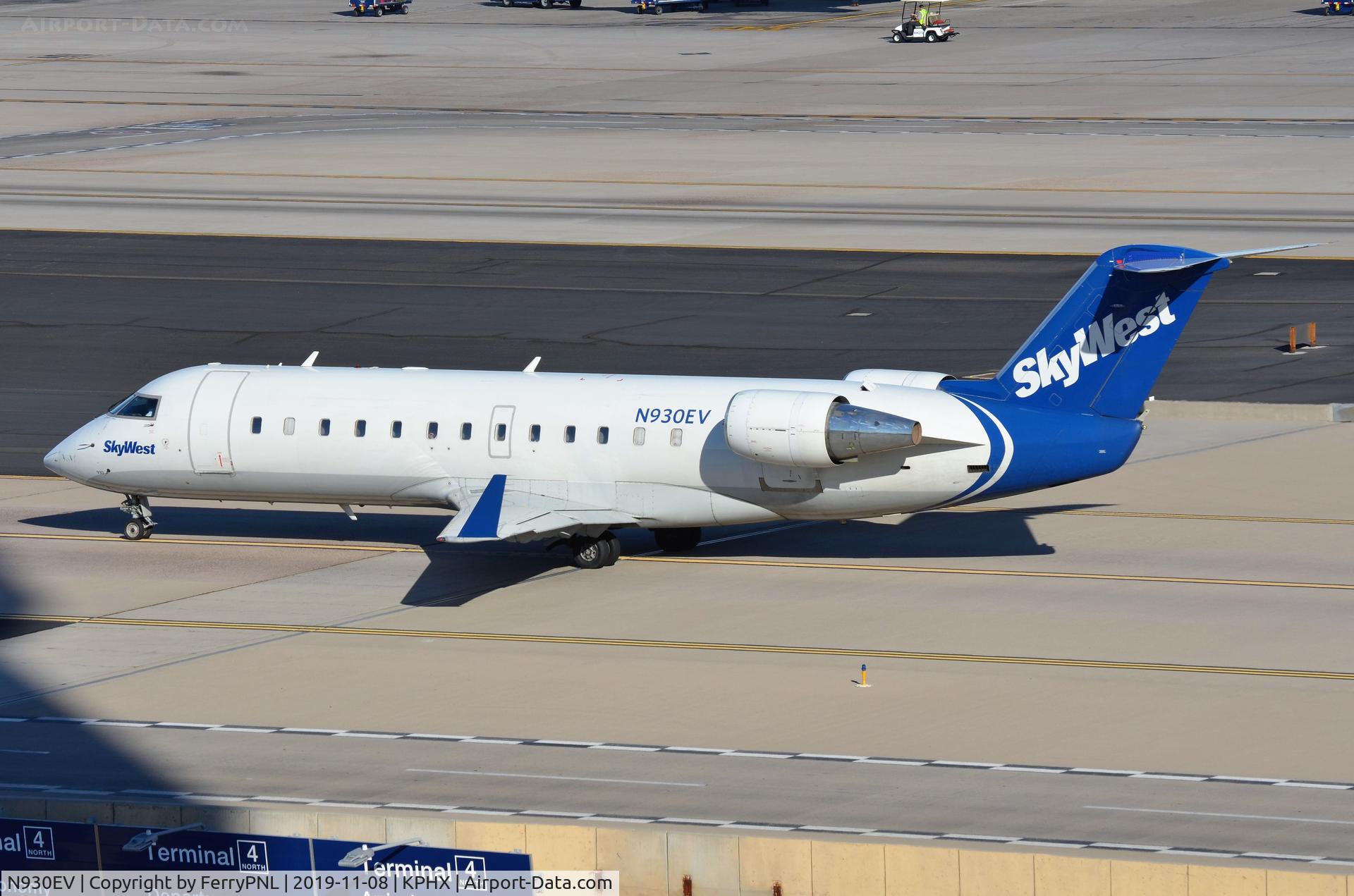 N930EV, 2005 Bombardier CRJ-200ER (CL-600-2B19) C/N 8014, Skywest CL200 in PHX