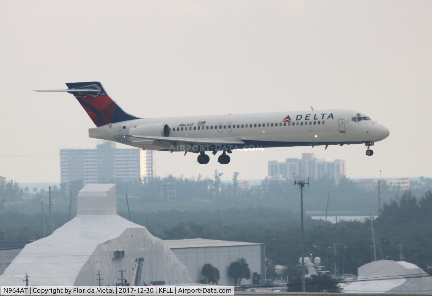 N964AT, 2001 Boeing 717-200 C/N 55025, Delta