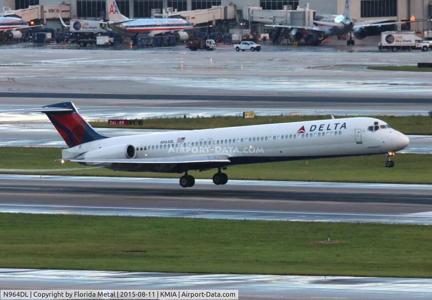 N964DL, 1990 McDonnell Douglas MD-88 C/N 49983, Delta