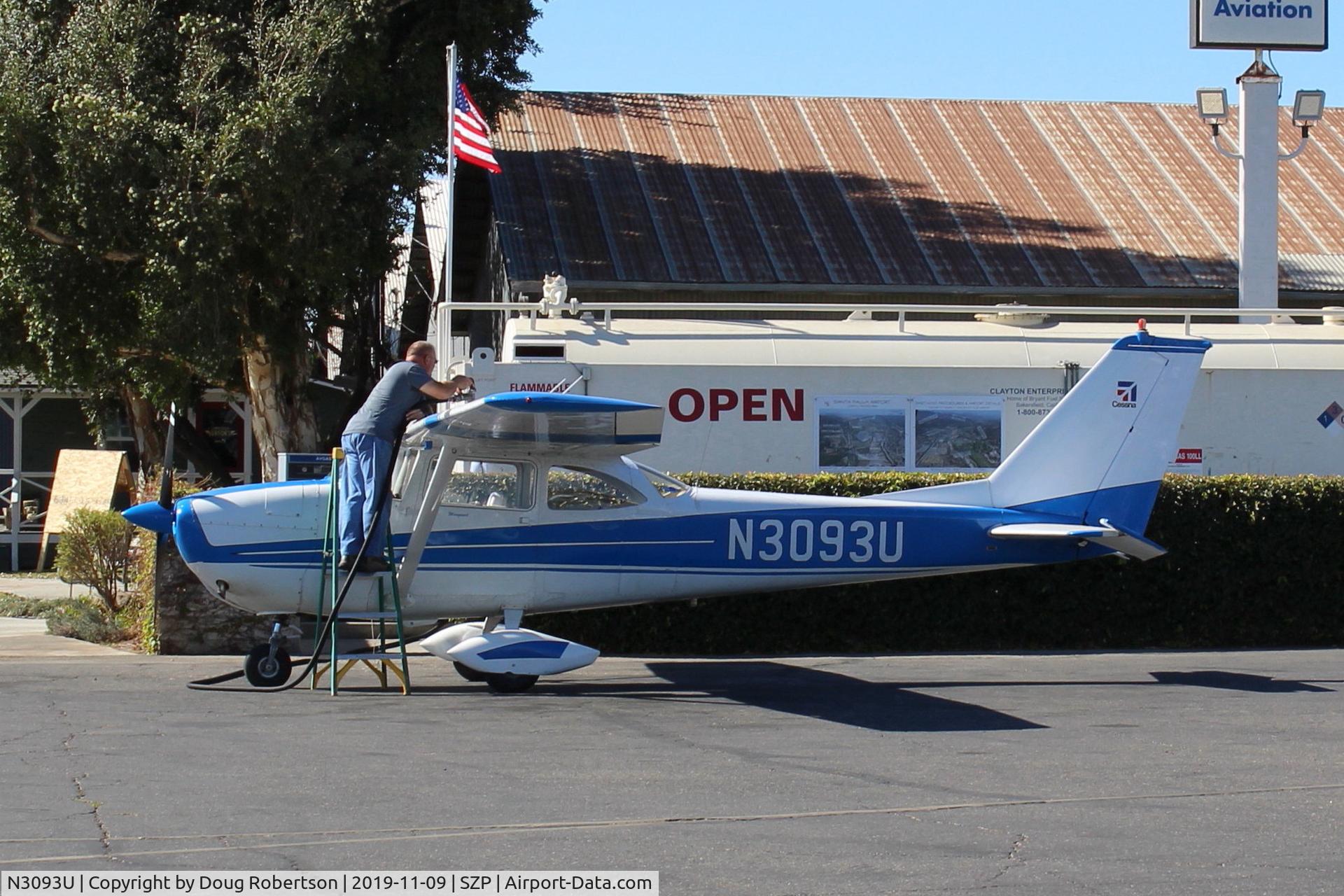 N3093U, 1963 Cessna 172E C/N 17250693, 1963 Cessna 172E SKYHAWK, Continental O-300 6 cylinder 145 Hp,  at Fuel Dock