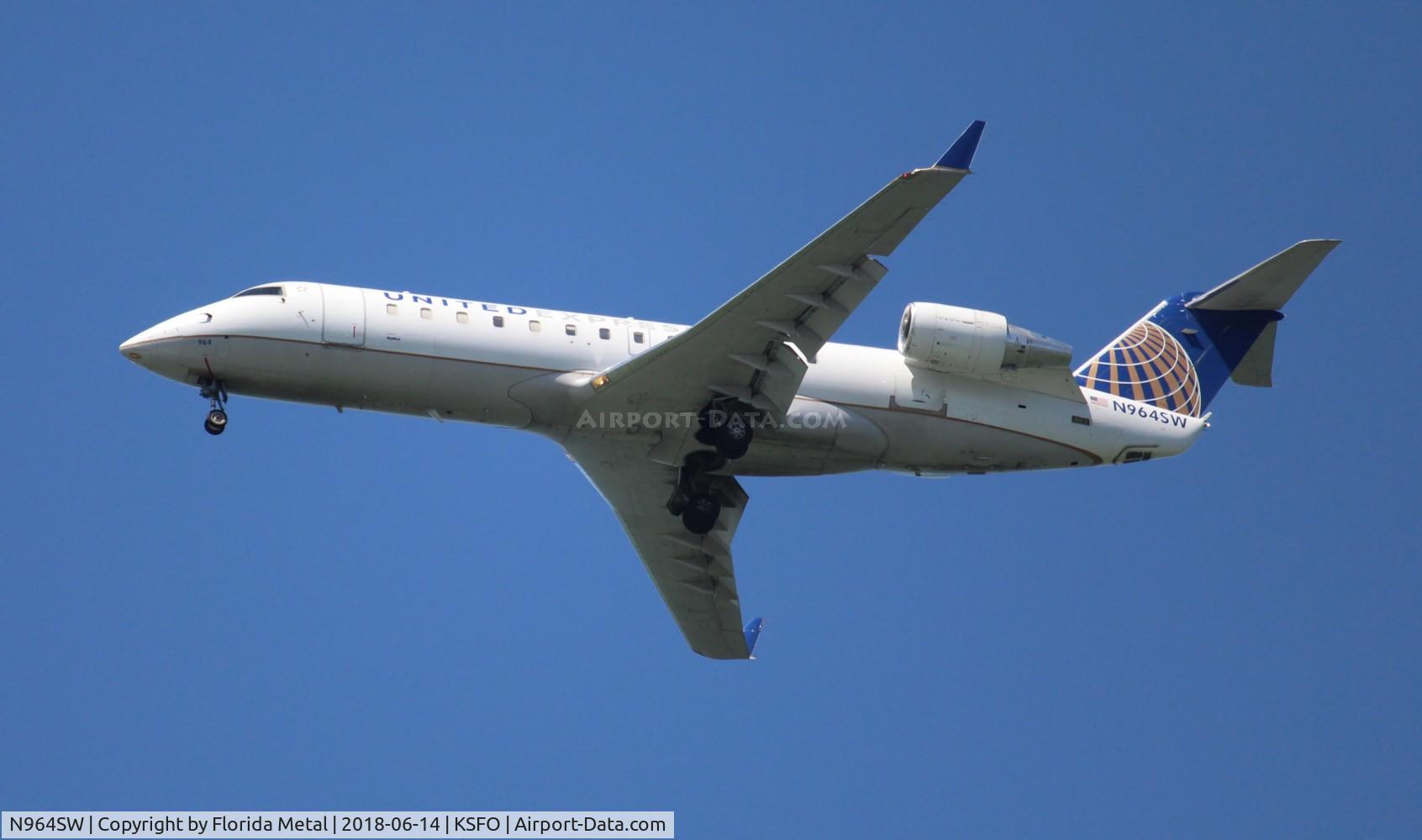 N964SW, 2003 Bombardier CRJ-200ER (CL-600-2B19) C/N 7868, Skywest