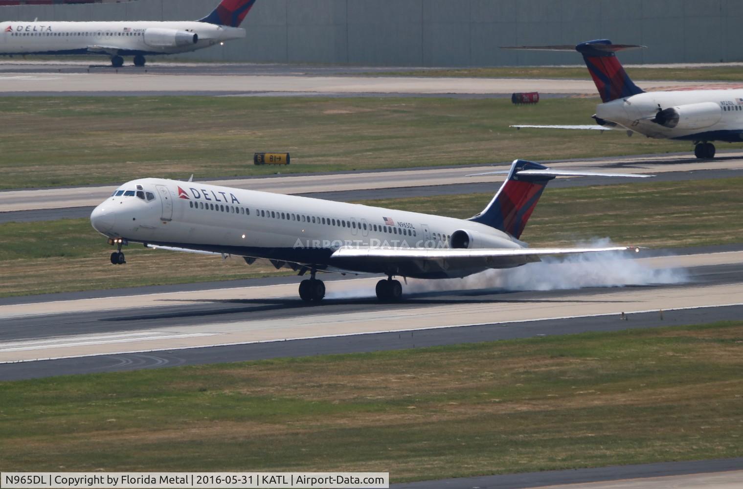 N965DL, 1990 McDonnell Douglas MD-88 C/N 49984, Delta