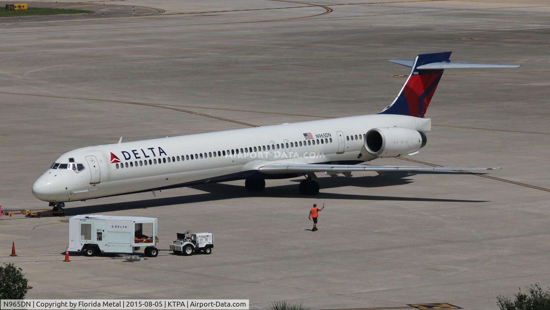 N965DN, 2001 McDonnell Douglas MD-90-30 C/N 60002, Delta