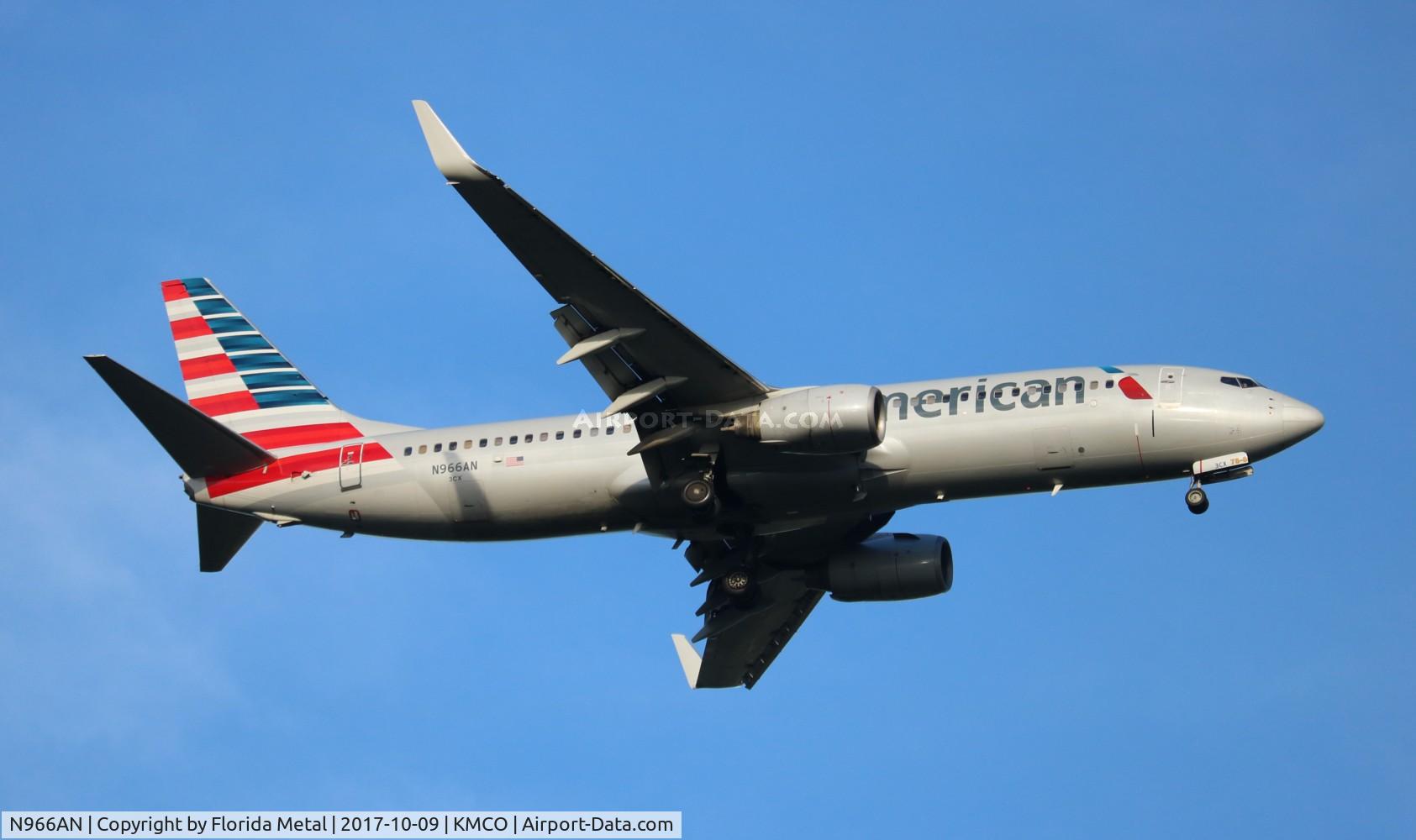 N966AN, 2001 Boeing 737-823 C/N 30094, American