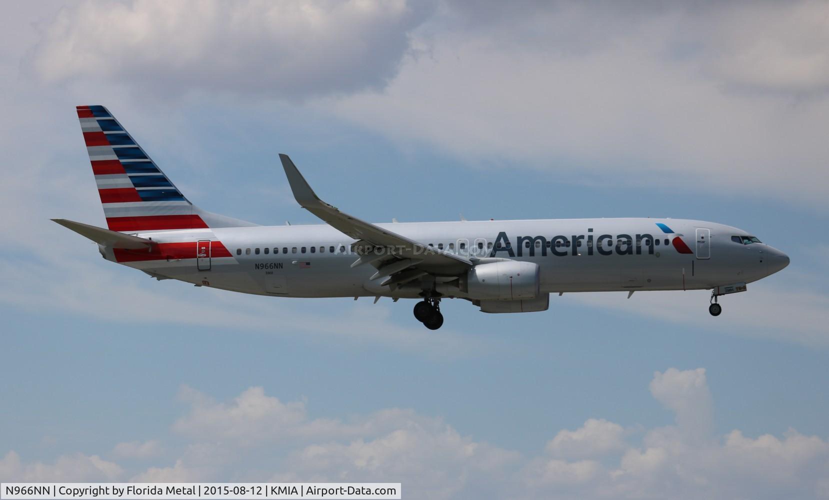 N966NN, 2015 Boeing 737-823 C/N 33240, American