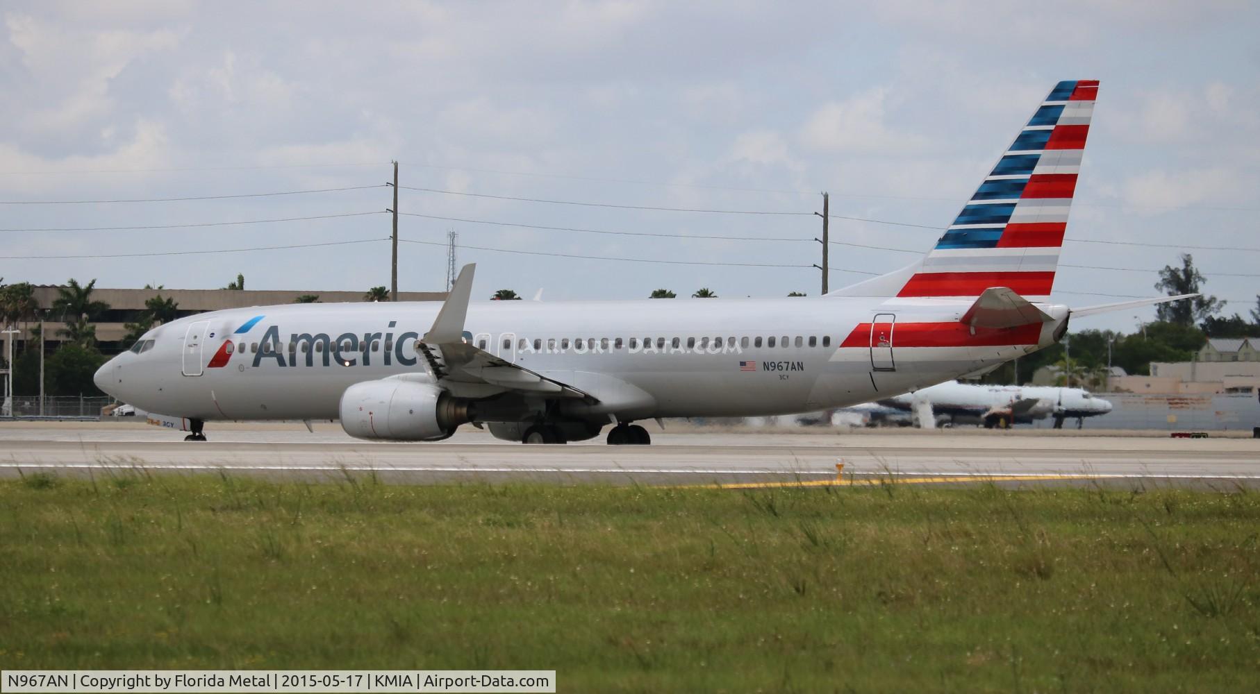 N967AN, 2001 Boeing 737-823 C/N 29545, American