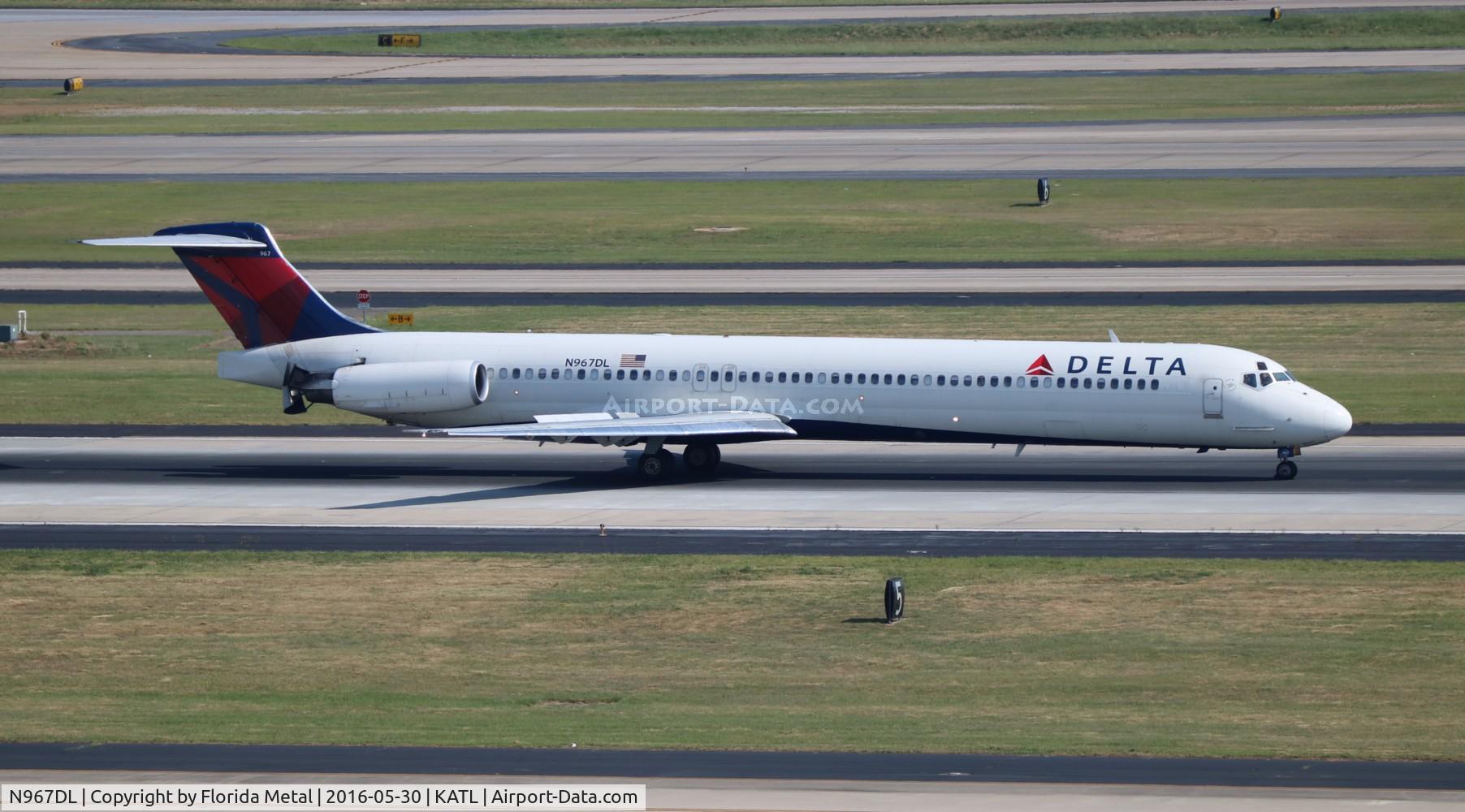 N967DL, 1990 McDonnell Douglas MD-88 C/N 53116, Delta