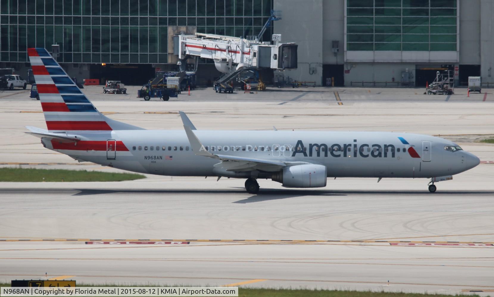 N968AN, 2001 Boeing 737-823 C/N 30095, American