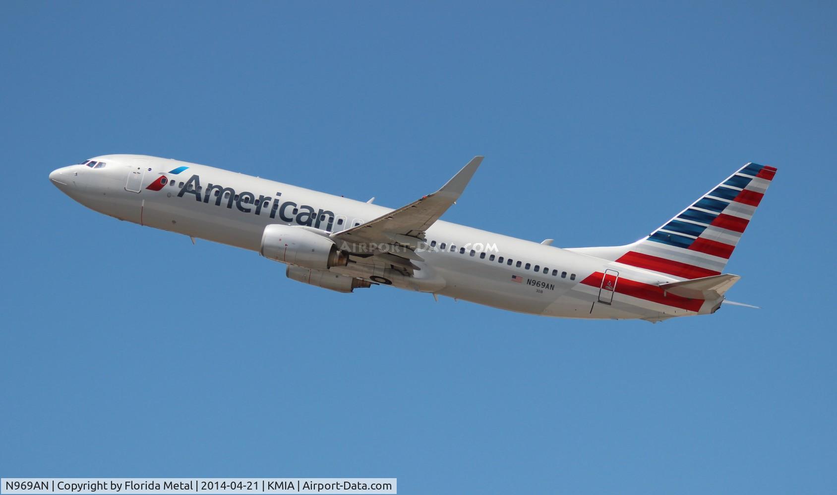 N969AN, 2001 Boeing 737-823 C/N 29546, American