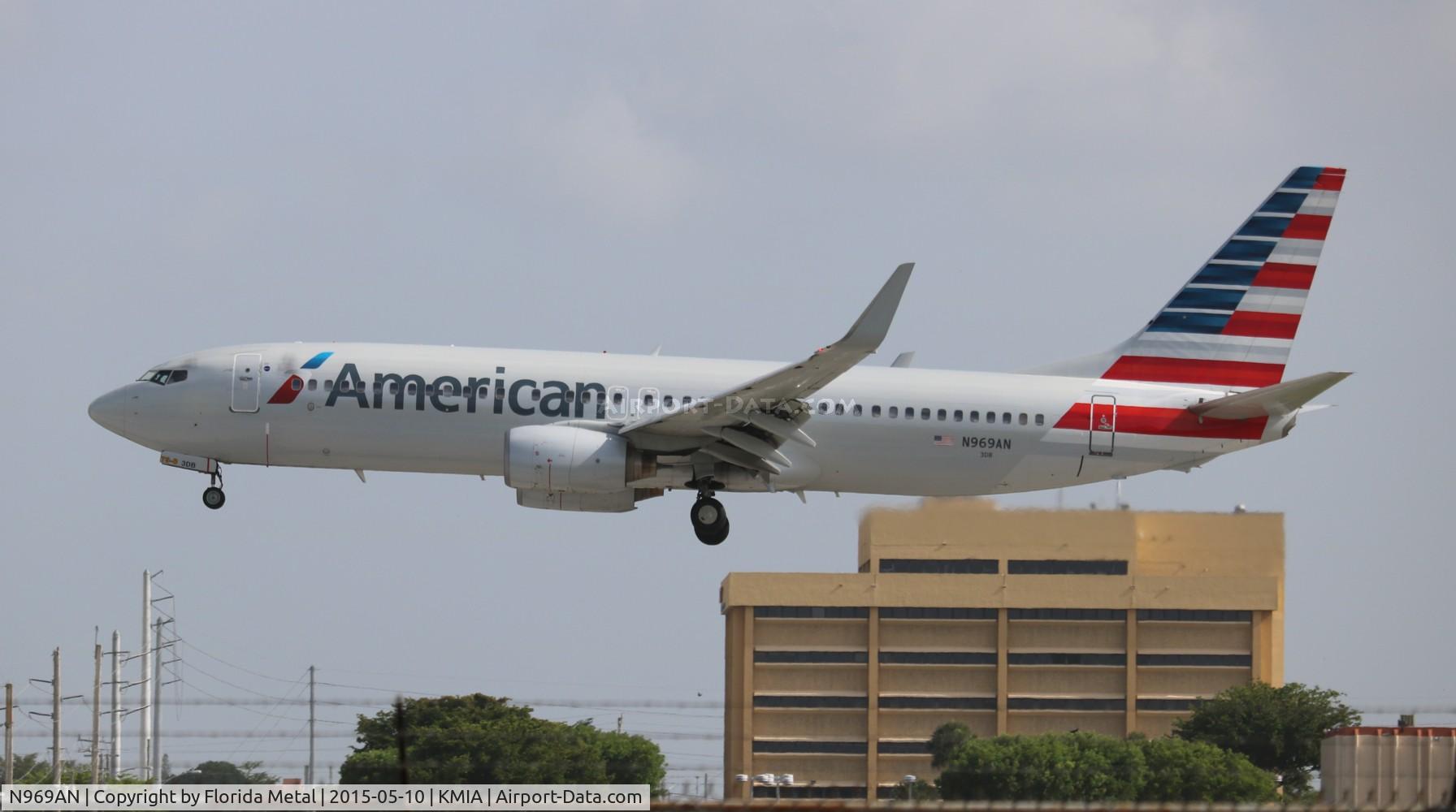 N969AN, 2001 Boeing 737-823 C/N 29546, American