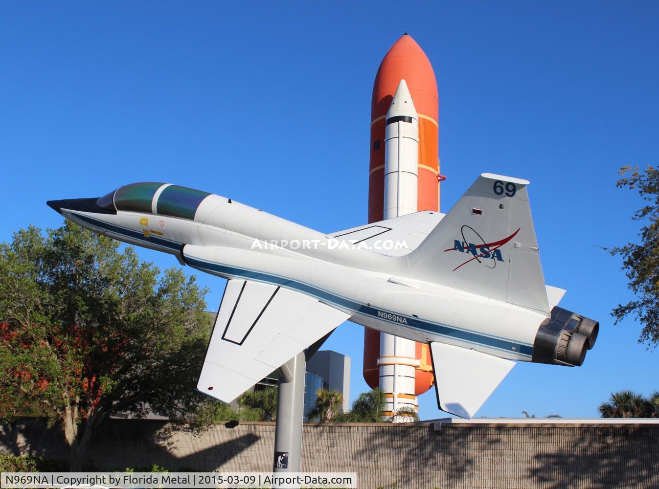 N969NA, Northrop T-38N C/N N5748, T-38N at Kennedy Space Center