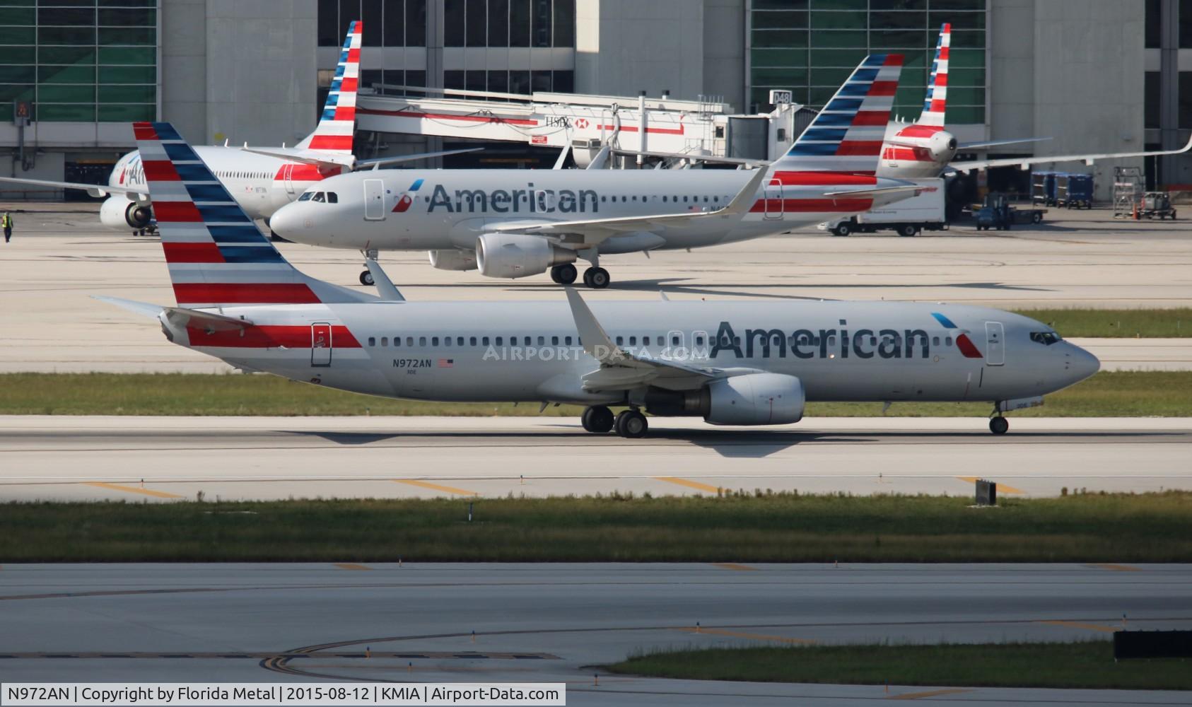 N972AN, 2001 Boeing 737-823 C/N 30097, American