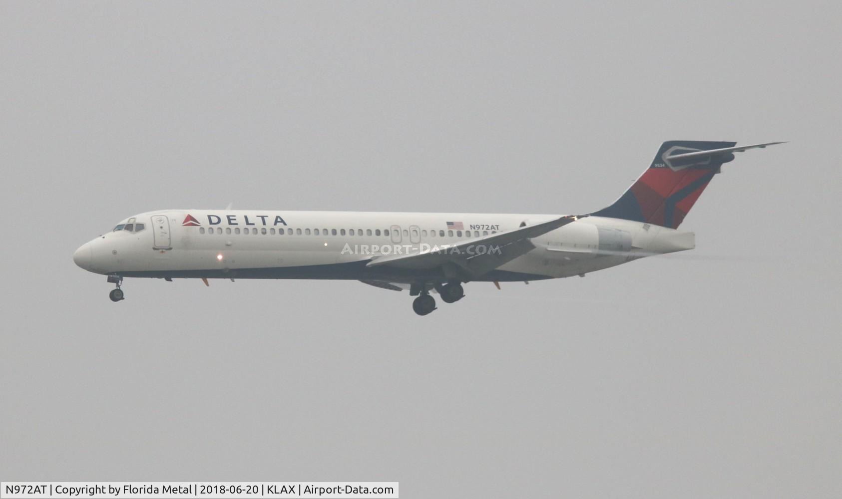 N972AT, 2001 Boeing 717-200 C/N 55033, Delta