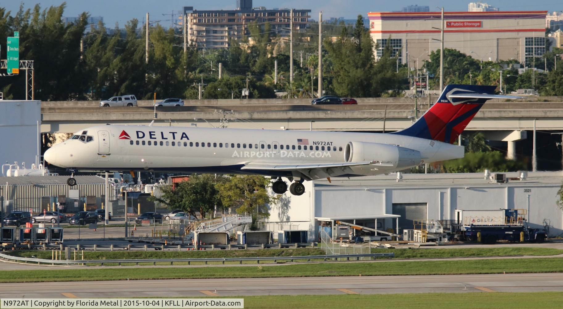 N972AT, 2001 Boeing 717-200 C/N 55033, Delta