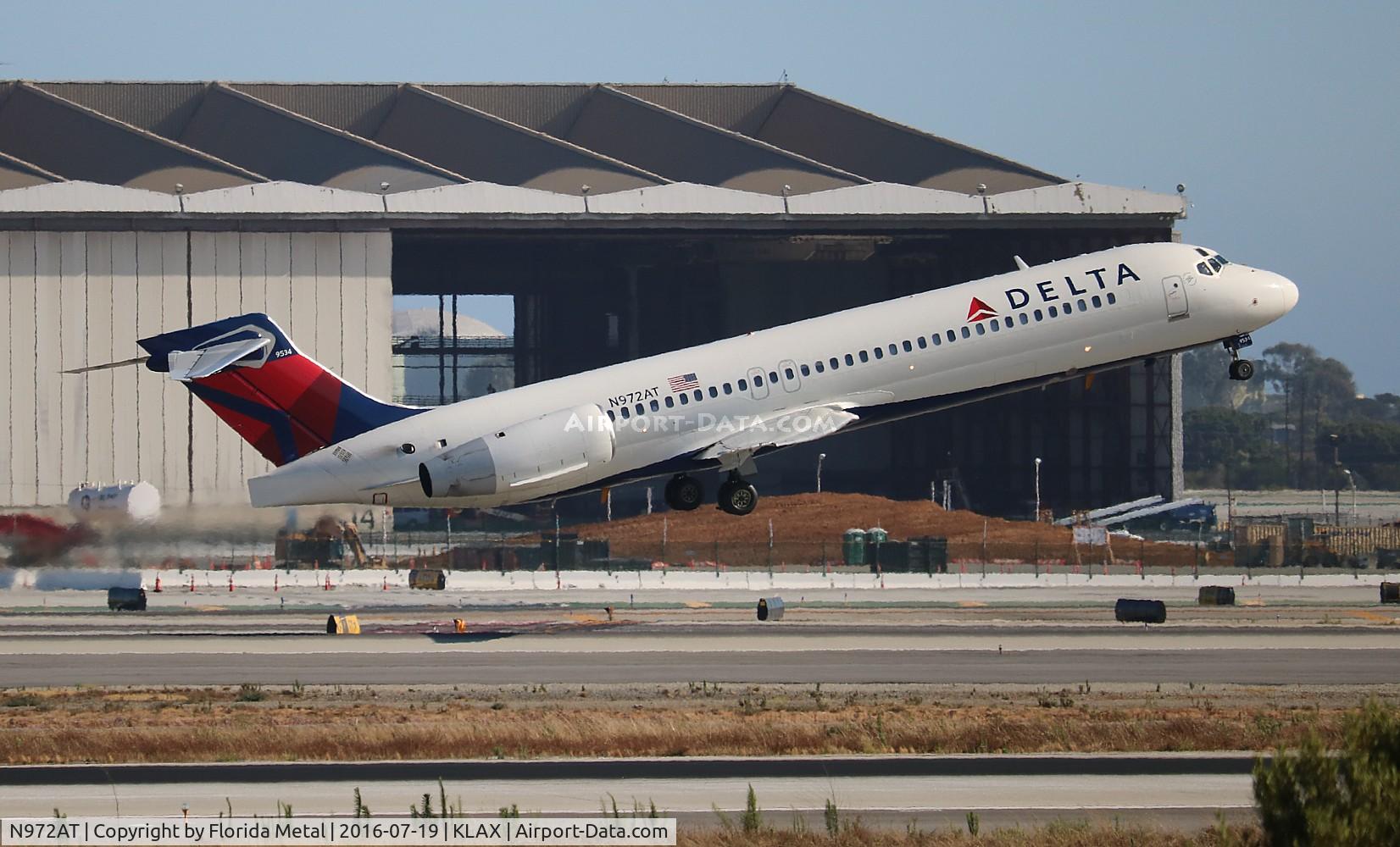 N972AT, 2001 Boeing 717-200 C/N 55033, Delta