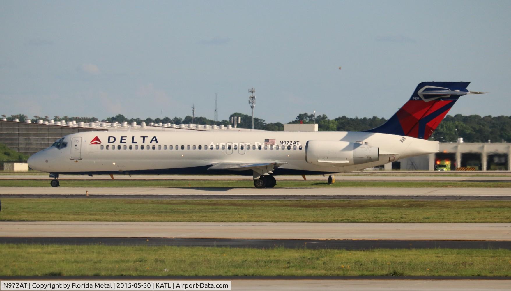 N972AT, 2001 Boeing 717-200 C/N 55033, Delta