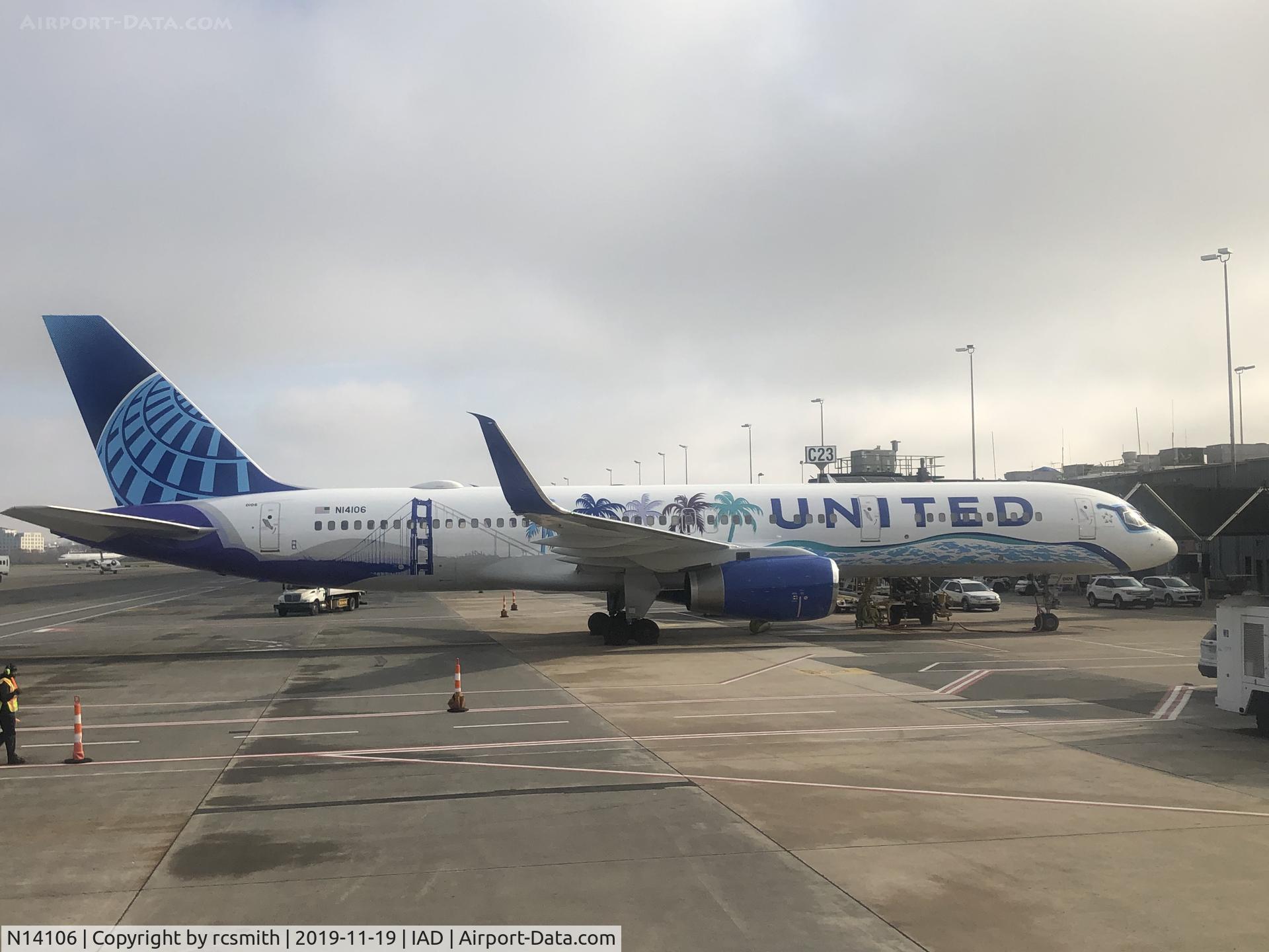 N14106, 1994 Boeing 757-224 C/N 27296, Parked at the gate at IAD.