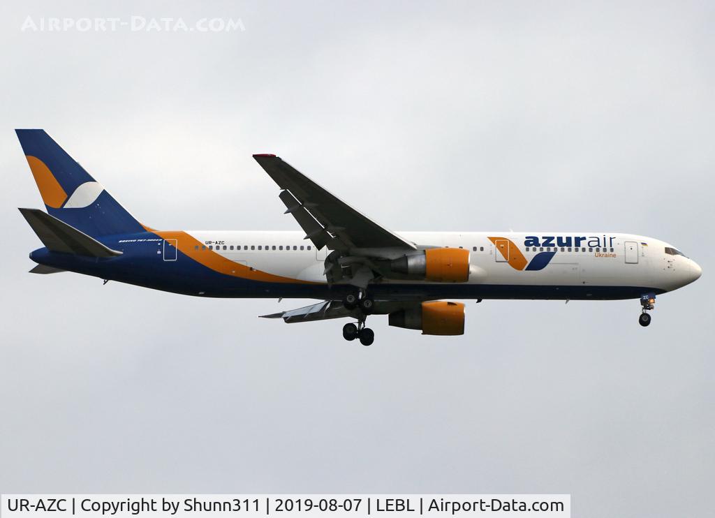UR-AZC, 1991 Boeing 767-37E/ER C/N 25077, Landing rwy 07L