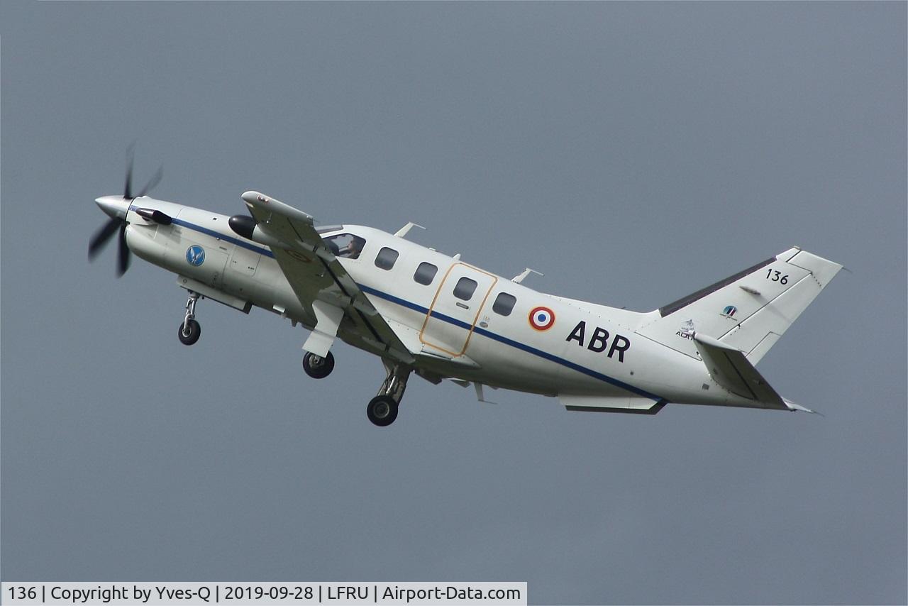 136, 2008 Socata TBM-700B C/N 136, Socata TBM-700B, Take offl rwy 22, Morlaix-Ploujean airport (LFRU-MXN) Air show 2019