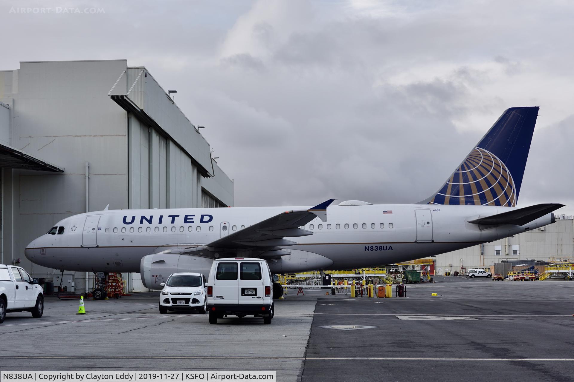 N838UA, 2001 Airbus A319-131 C/N 1477, SFO 2019.