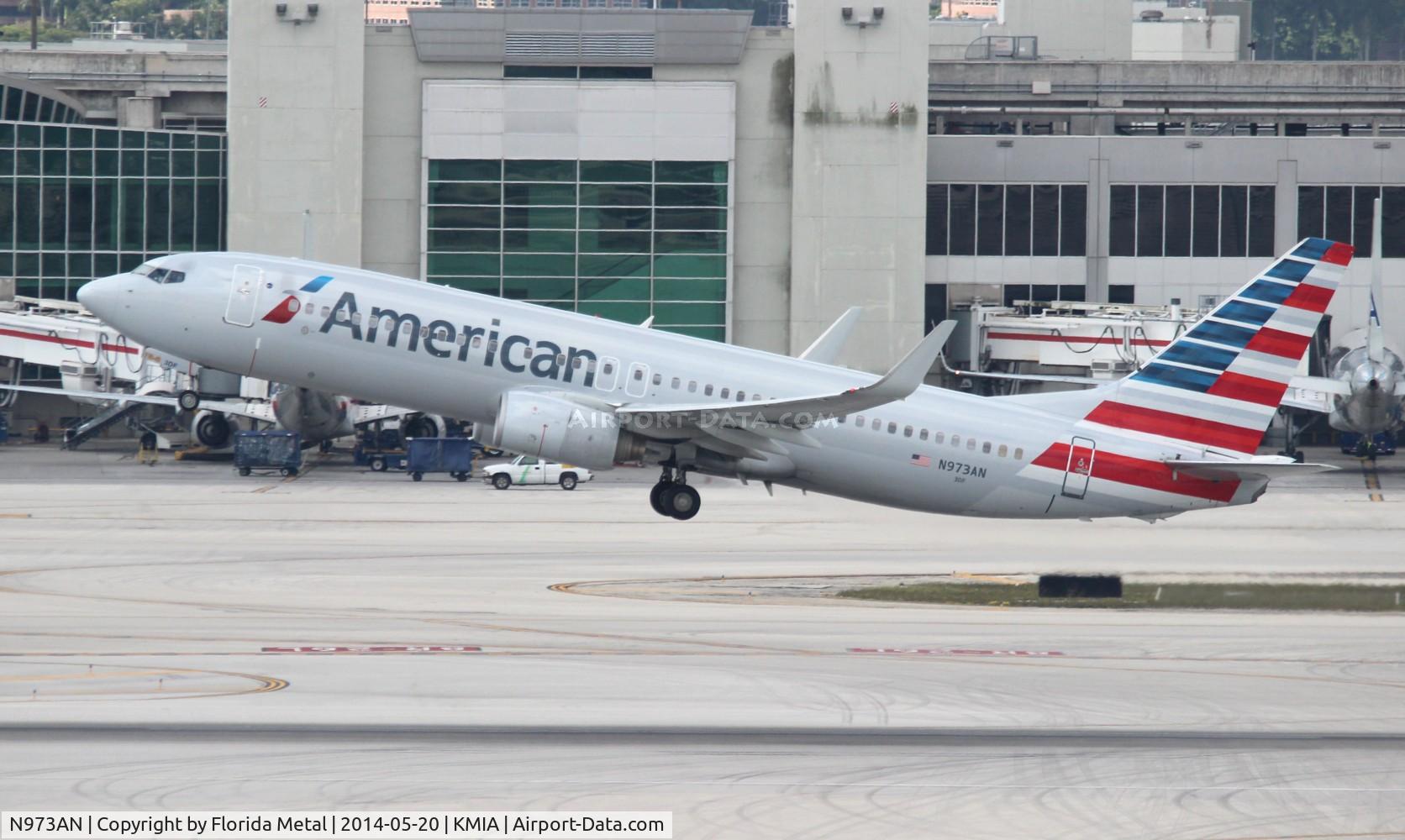N973AN, 2001 Boeing 737-823 C/N 29548, American