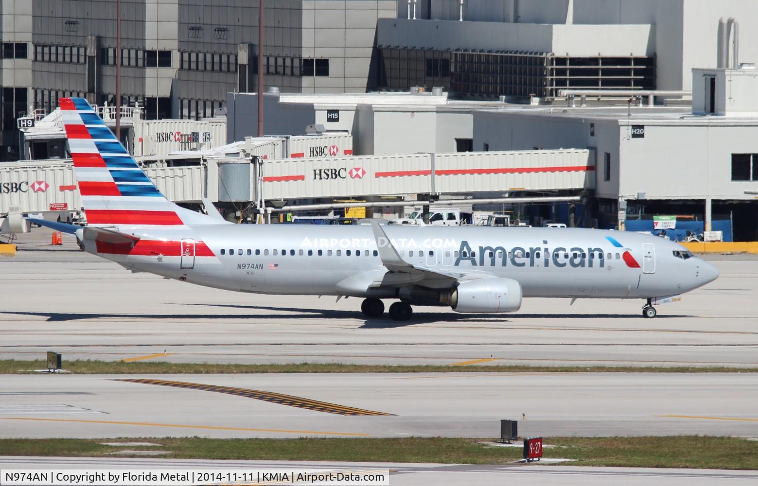 N974AN, 2001 Boeing 737-823 C/N 30098, American