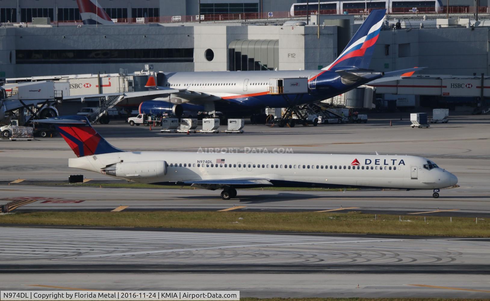 N974DL, 1991 McDonnell Douglas MD-88 C/N 53242, Delta