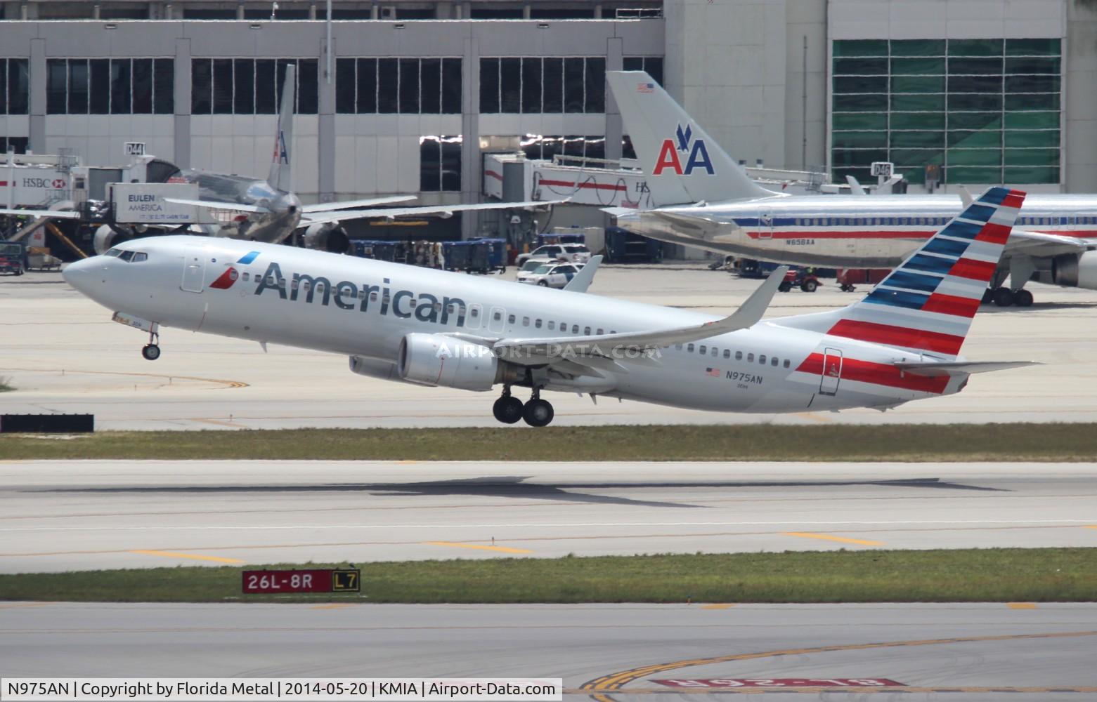 N975AN, 2001 Boeing 737-823 C/N 29549, American