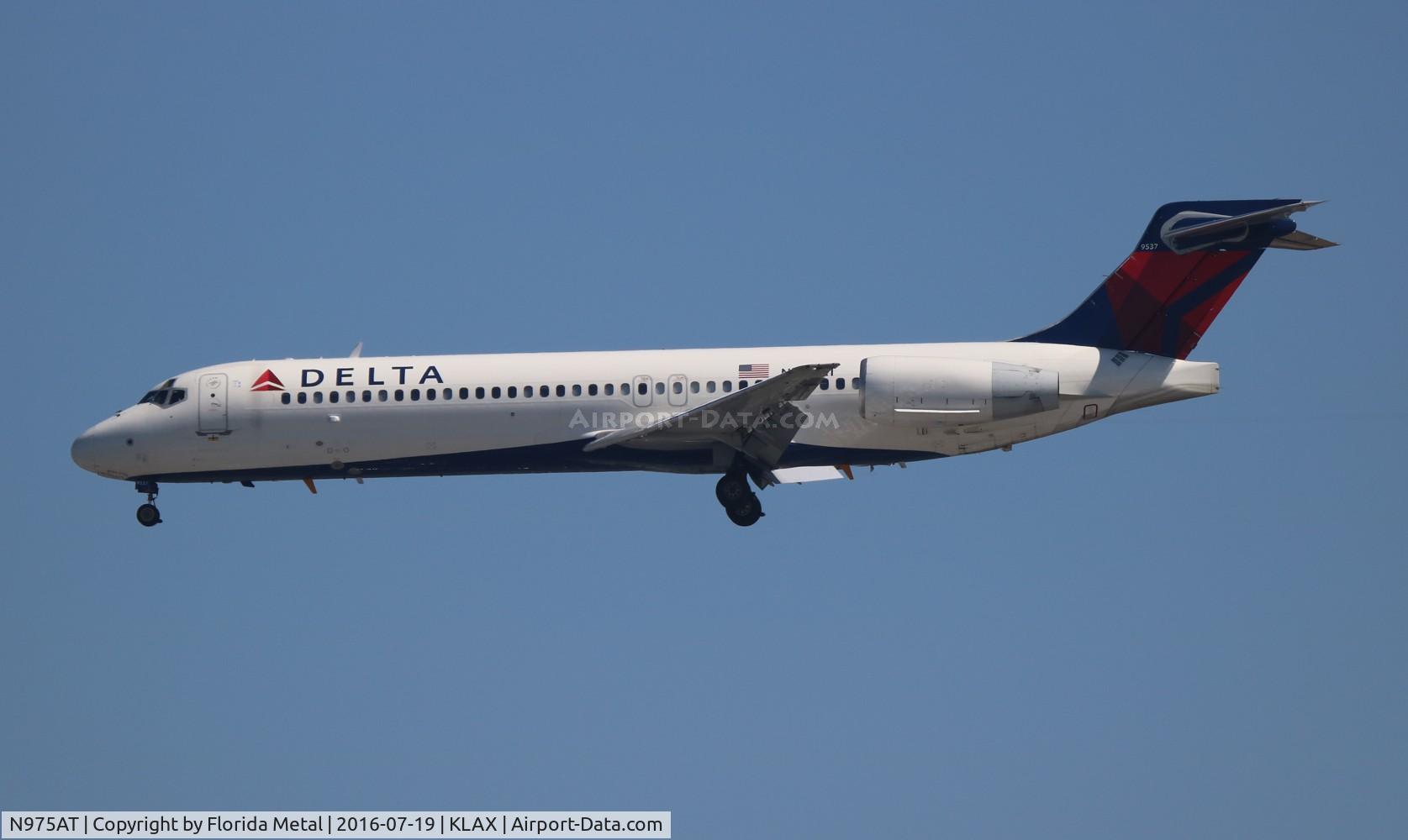 N975AT, 2002 Boeing 717-200 C/N 55035, Delta