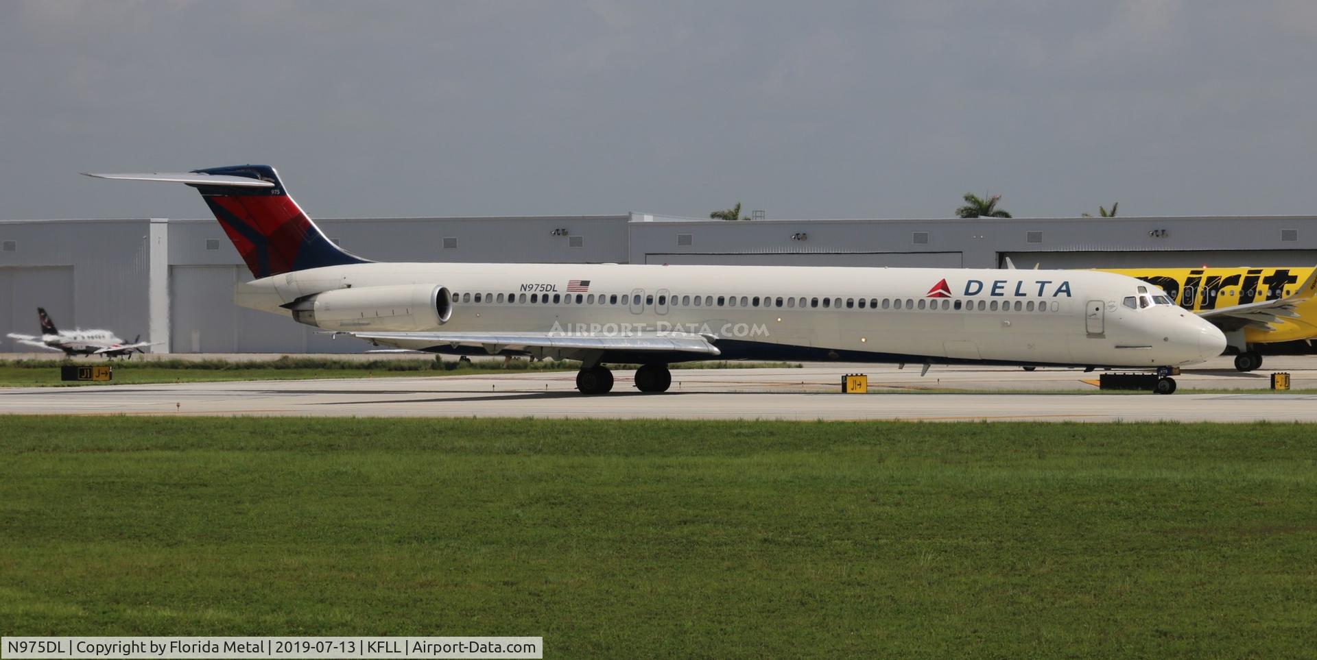 N975DL, 1991 McDonnell Douglas MD-88 C/N 53243, Delta