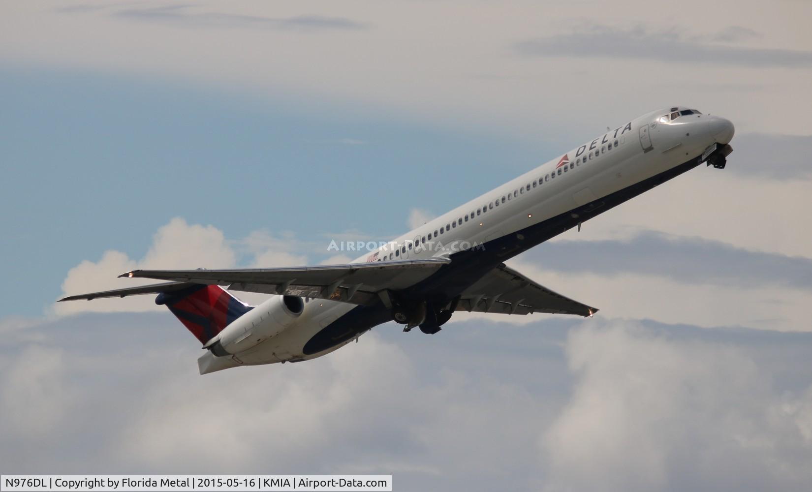 N976DL, 1991 McDonnell Douglas MD-88 C/N 53257, Delta
