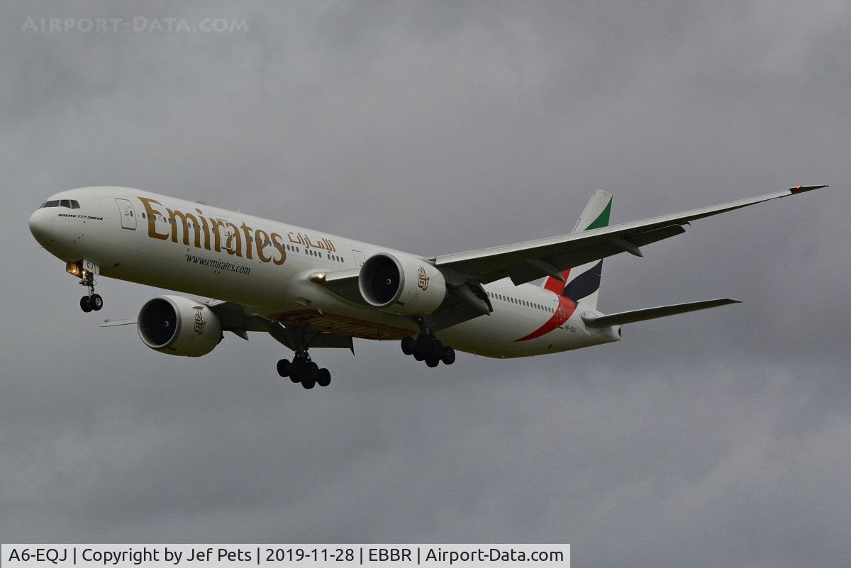 A6-EQJ, 2017 Boeing 777-31H/ER C/N 42355, Landing at Brussels Airport.