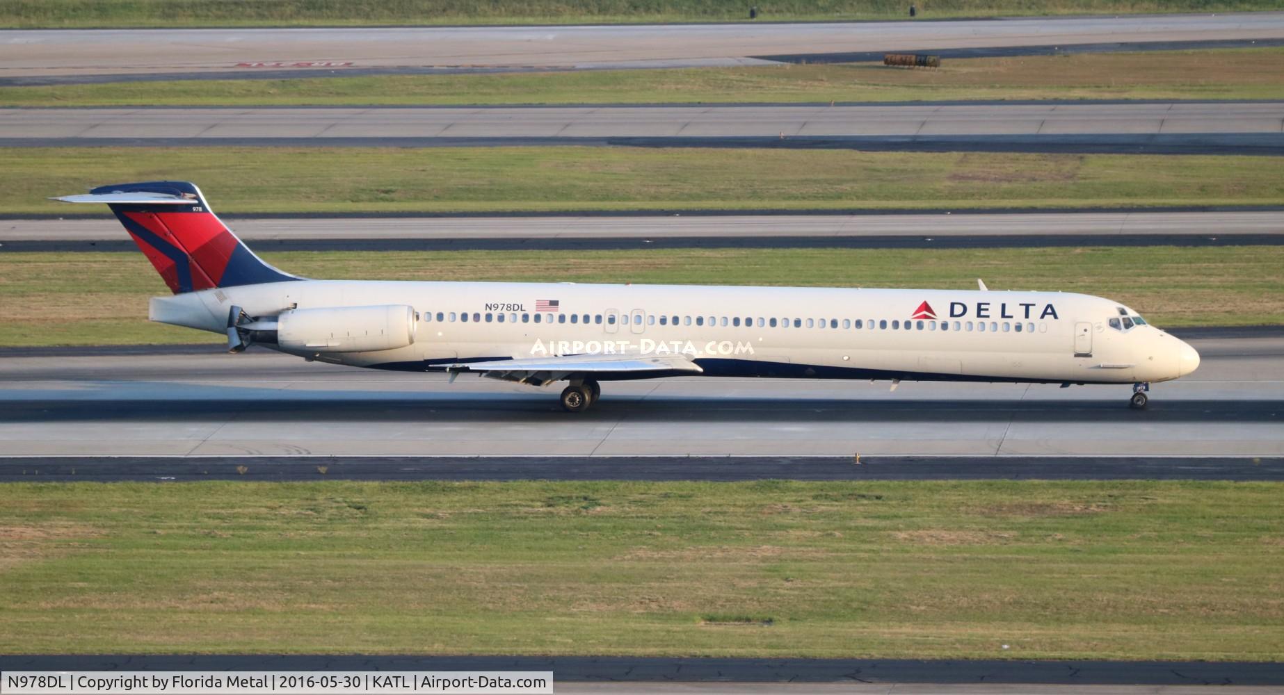 N978DL, 1991 McDonnell Douglas MD-88 C/N 53259, Delta