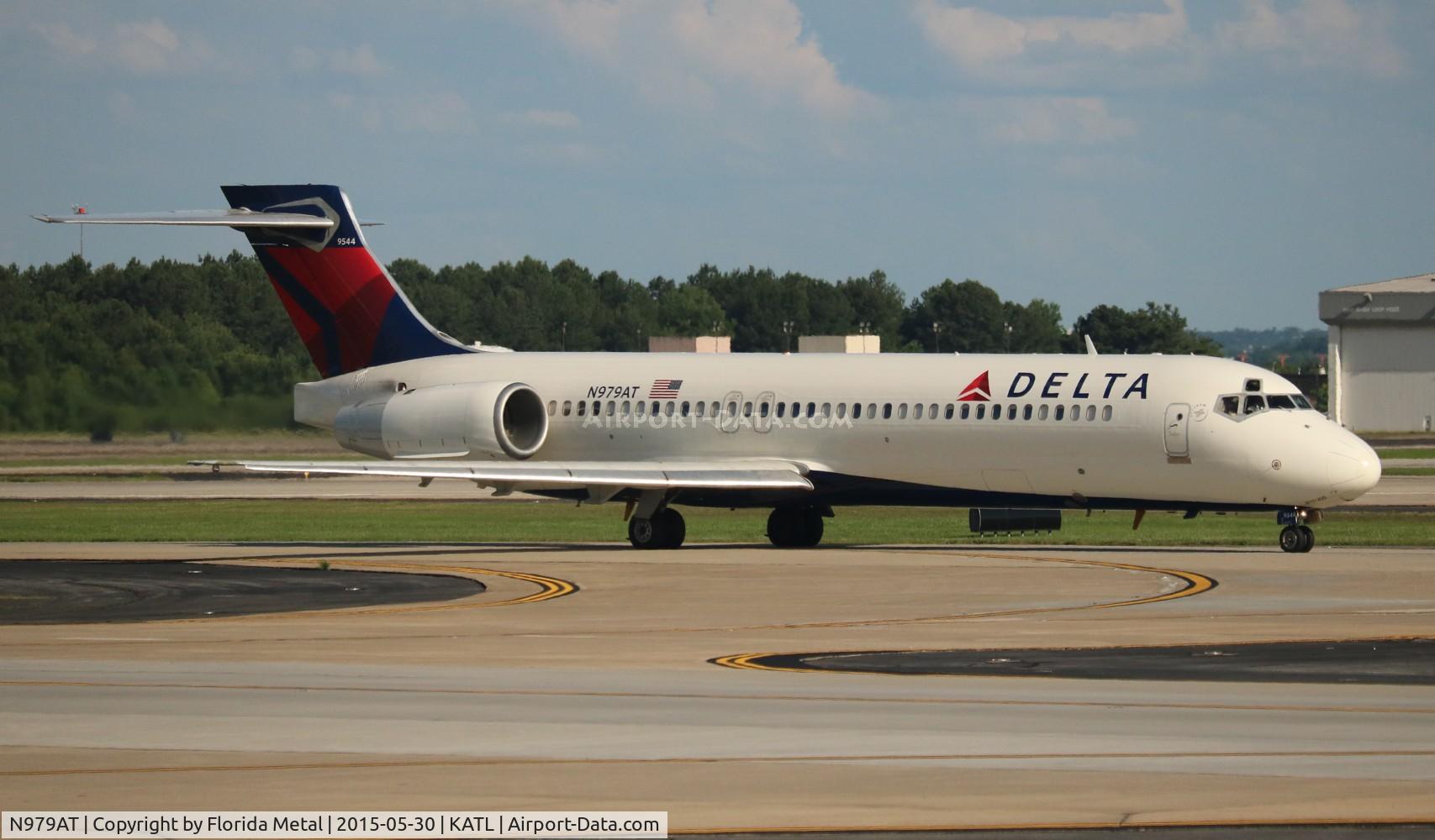 N979AT, 2002 Boeing 717-200 C/N 55038, Delta