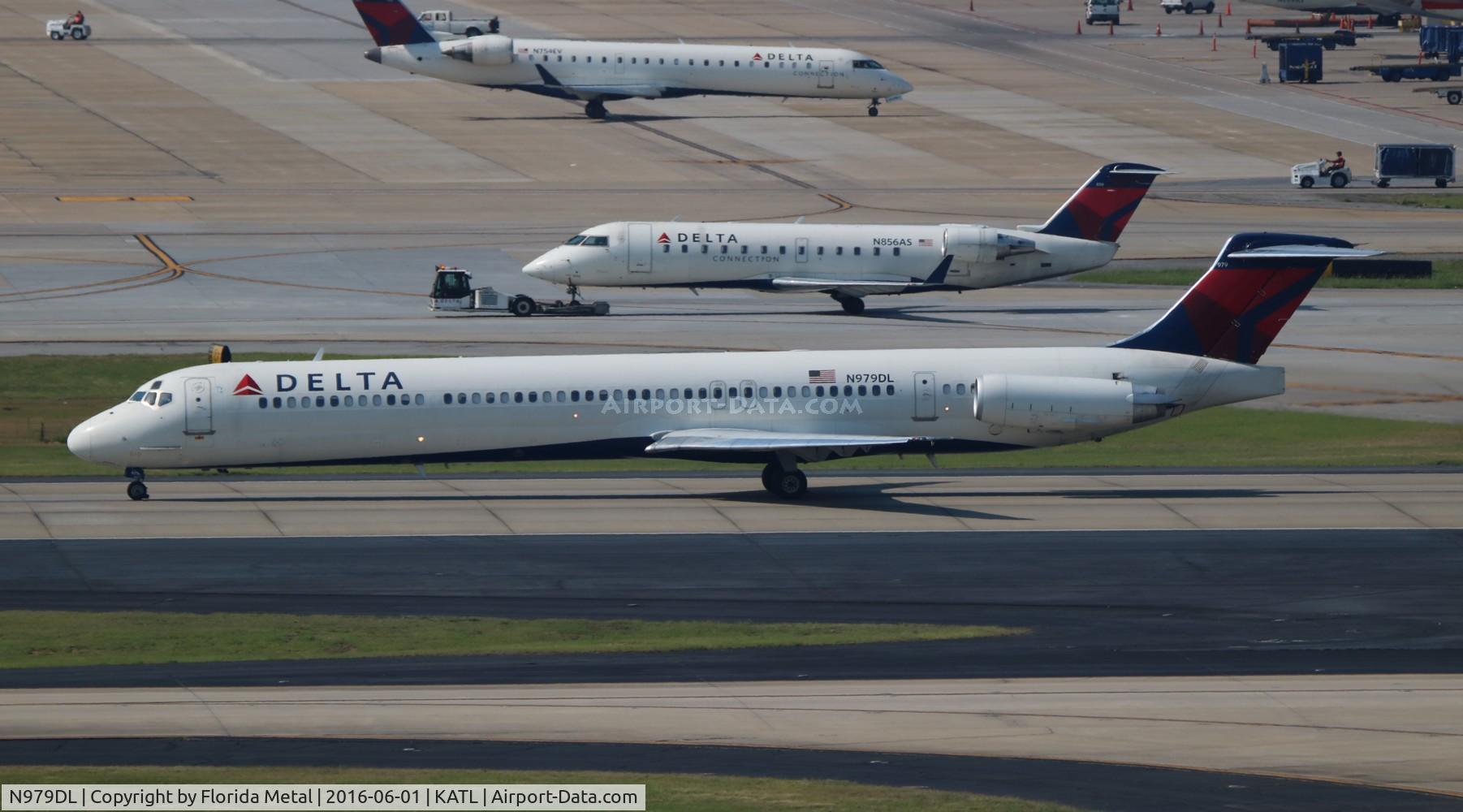 N979DL, 1991 McDonnell Douglas MD-88 C/N 53266, Delta