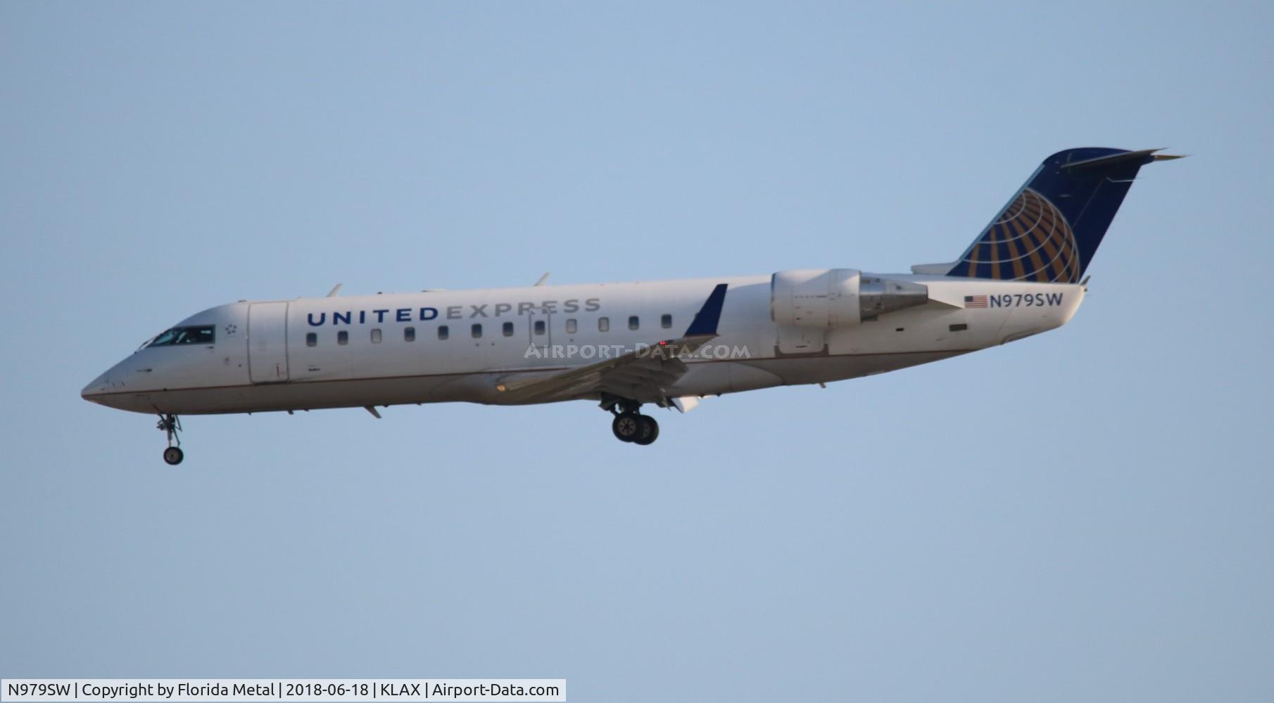 N979SW, 2004 Bombardier CRJ-200ER (CL-600-2B19) C/N 7954, United Express