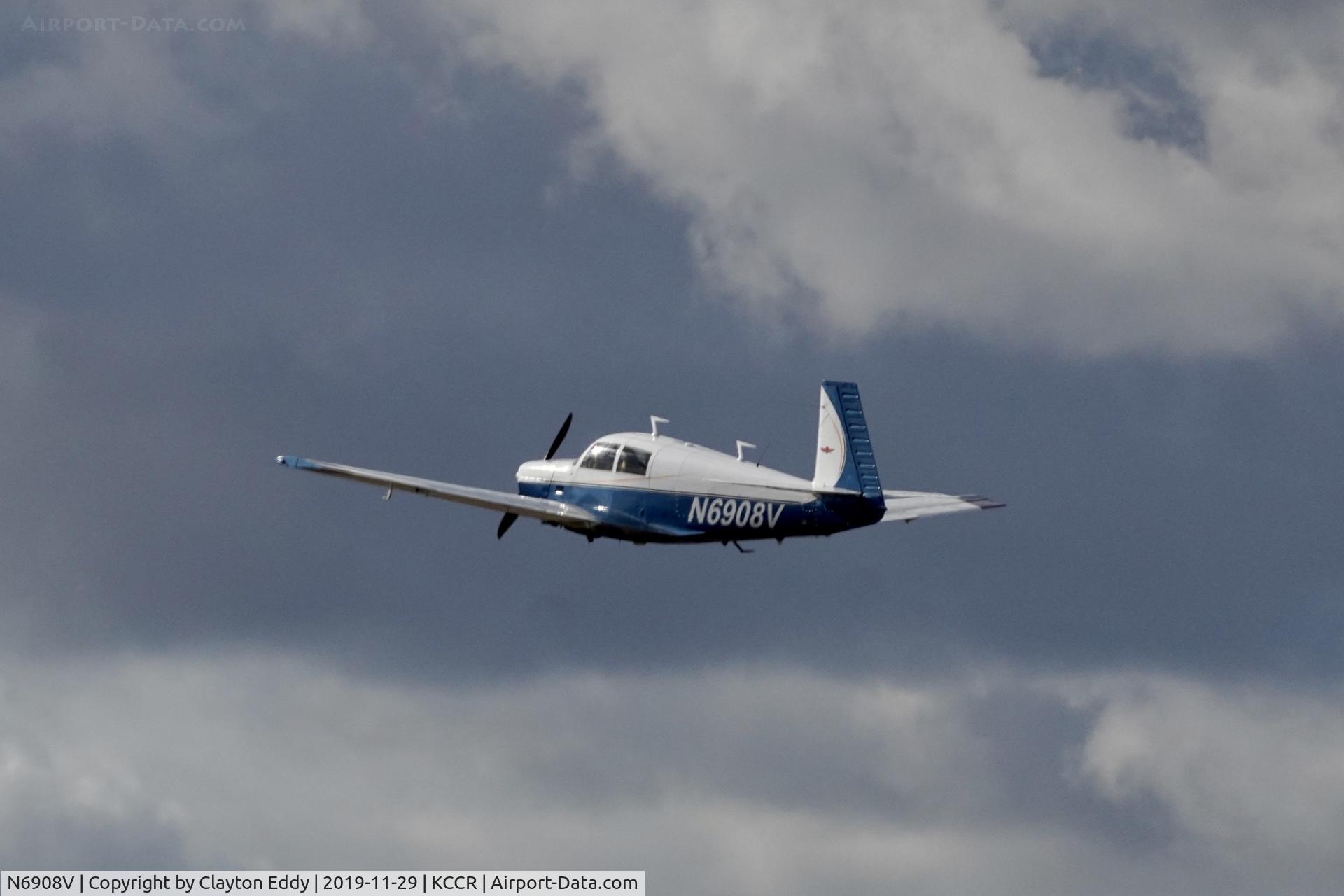 N6908V, 1975 Mooney M20C Ranger C/N 20-1178, Buchanan Field Concord California 2019.