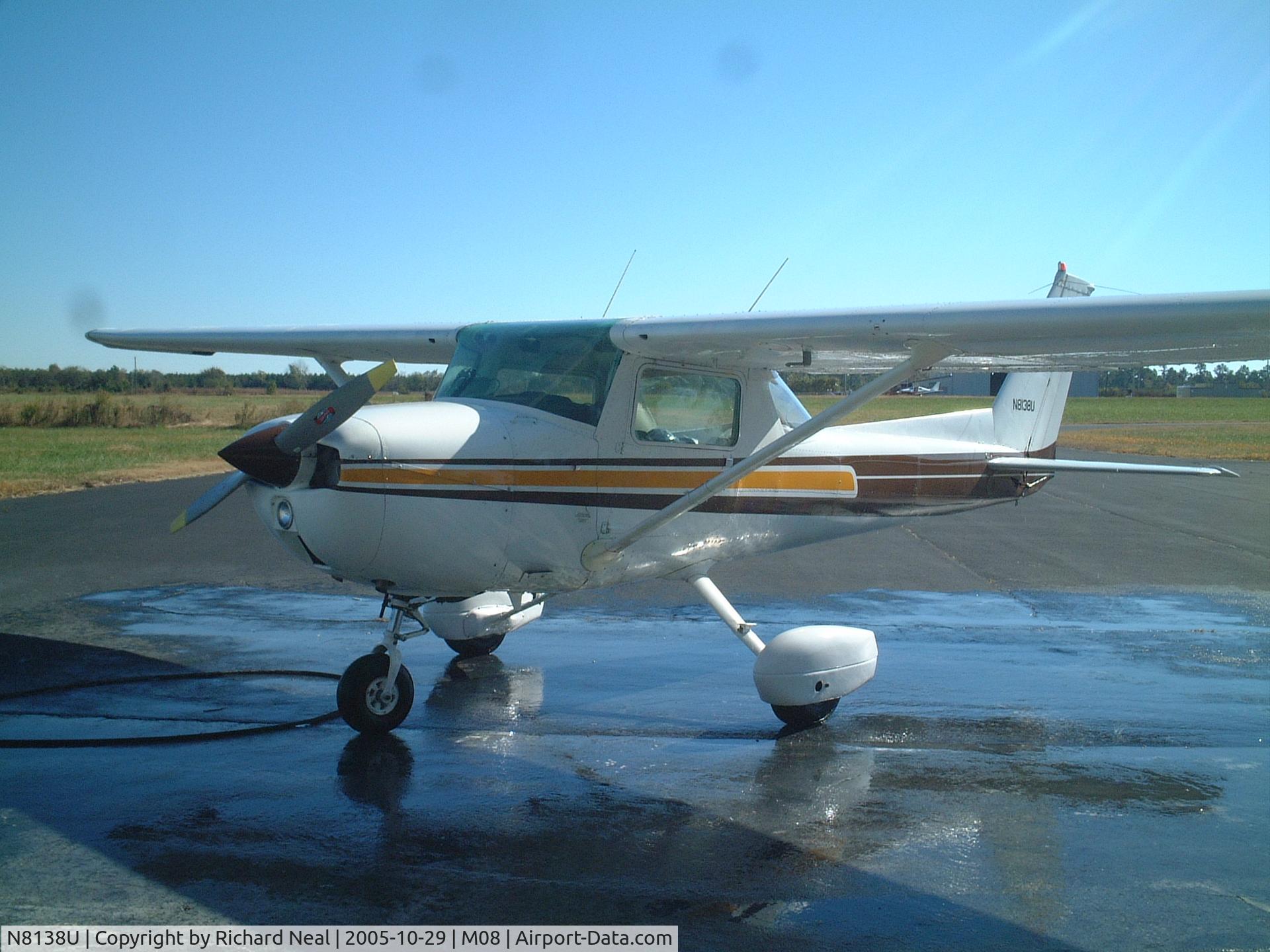 N8138U, 1976 Cessna 150M C/N 15077899, 8138U after his bath