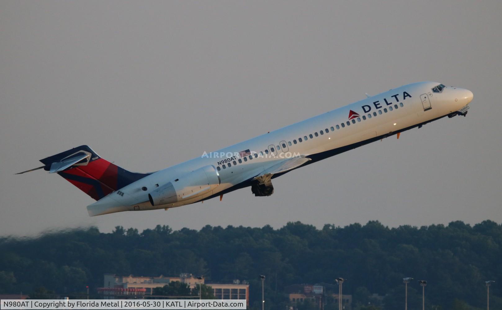 N980AT, 2002 Boeing 717-200 C/N 55039, Delta