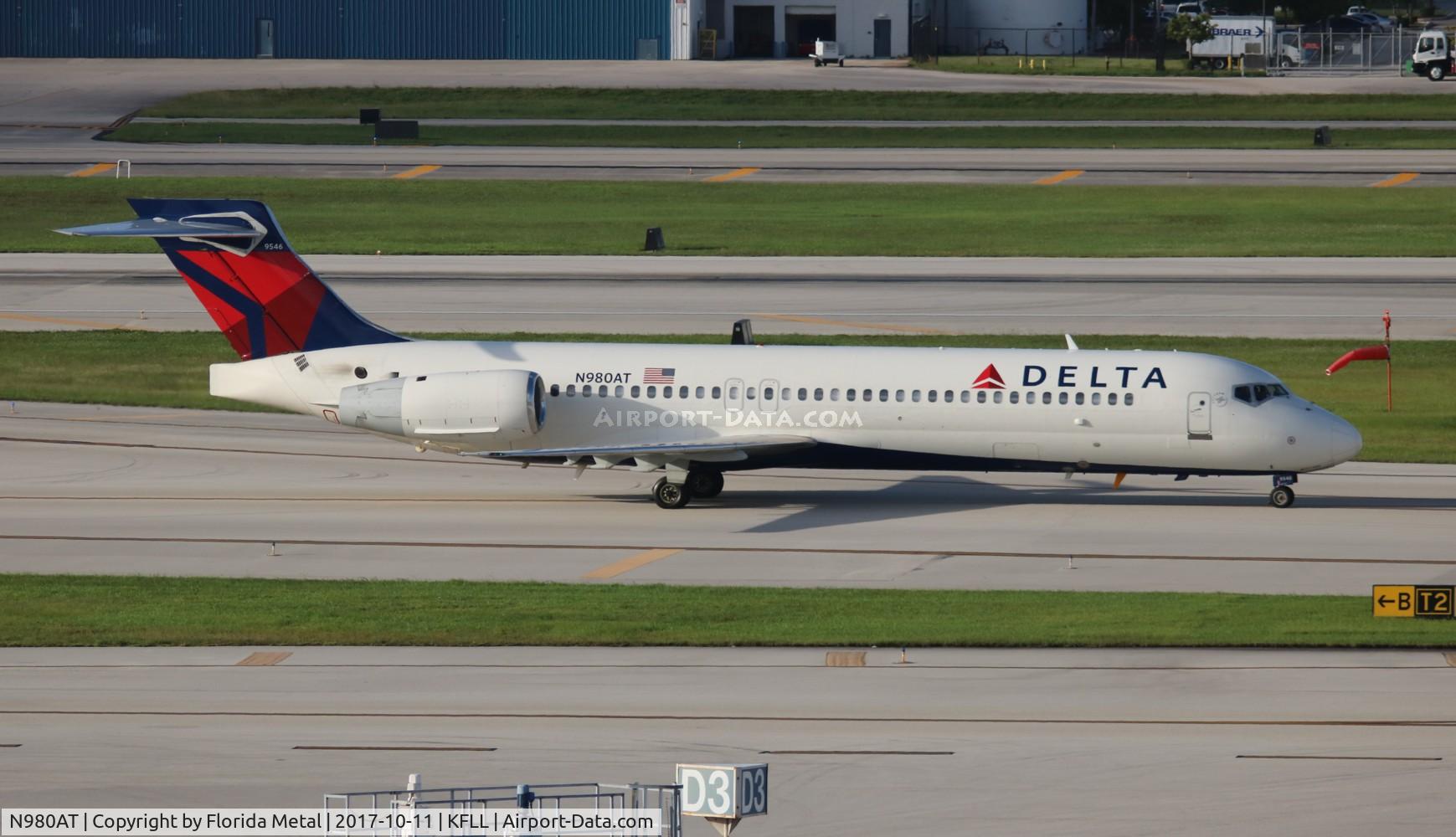 N980AT, 2002 Boeing 717-200 C/N 55039, Delta