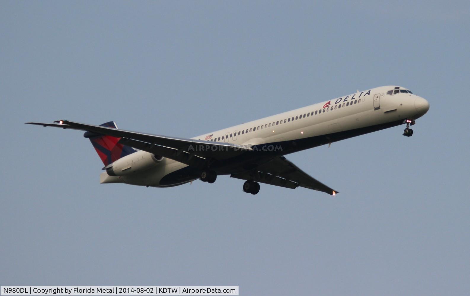 N980DL, 1991 McDonnell Douglas MD-88 C/N 53267, Delta