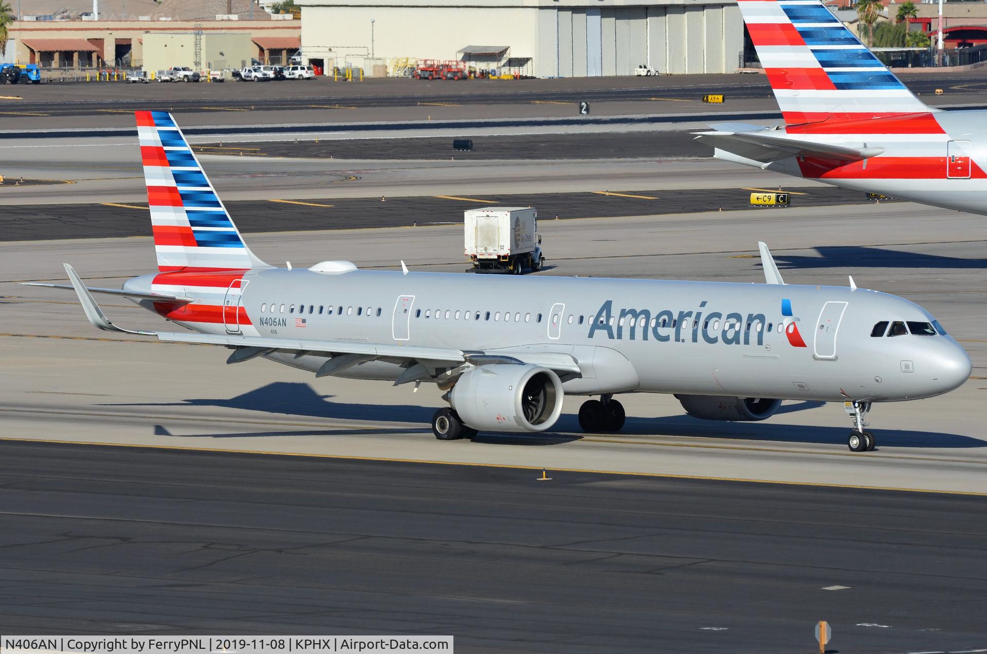 N406AN, 2019 Airbus A321-253NX C/N 8834, American A321N entered service just 4 mornths ago.