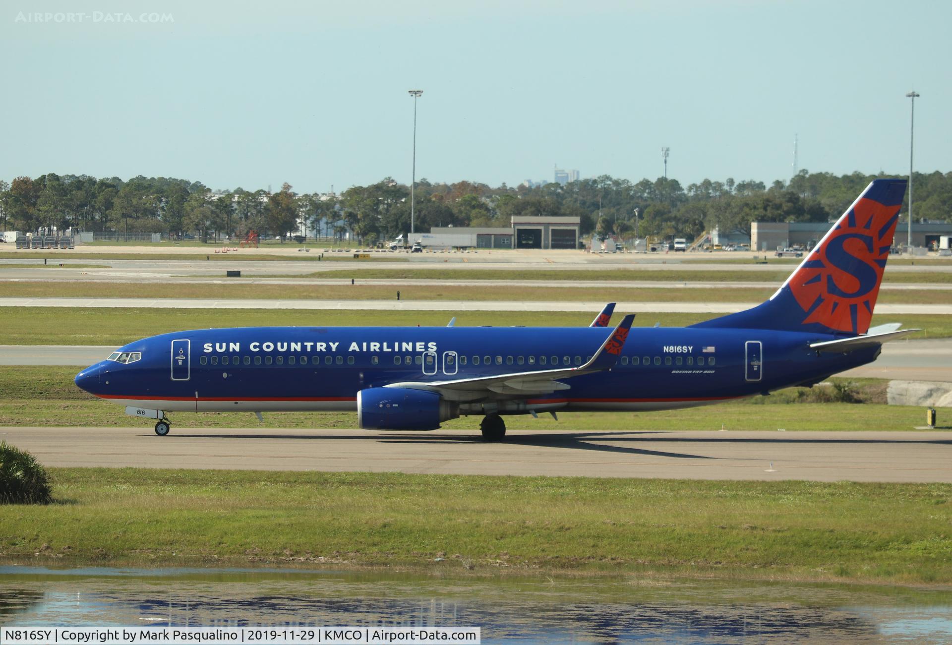 N816SY, 2001 Boeing 737-8Q8 C/N 30637, Boeing 737-8Q8