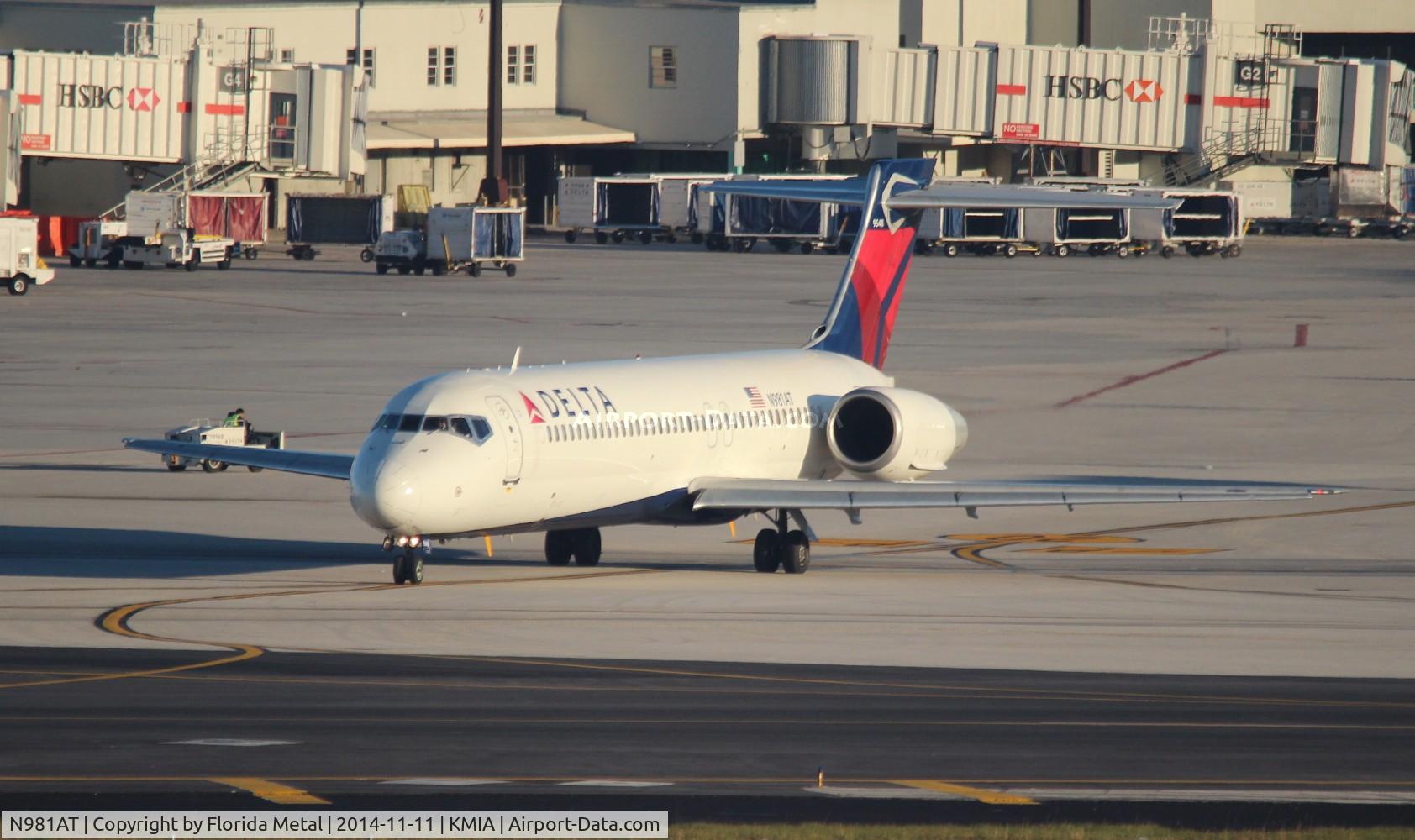 N981AT, 2002 Boeing 717-200 C/N 55040, Delta