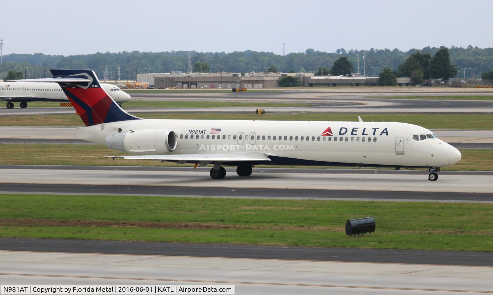 N981AT, 2002 Boeing 717-200 C/N 55040, Delta