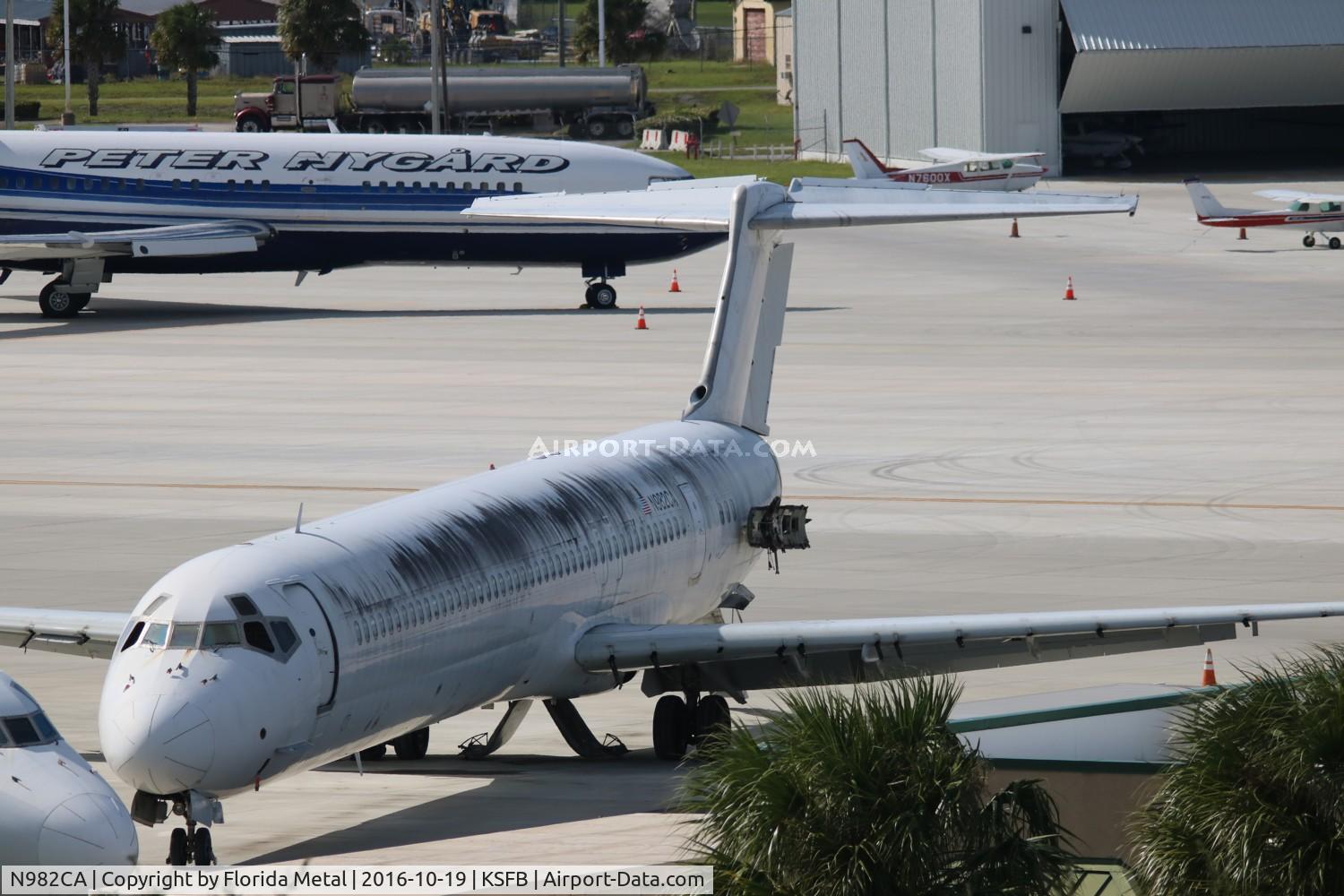 N982CA, 1987 McDonnell Douglas MD-83 (DC-9-83) C/N 49415, MD-83 - ex ICE