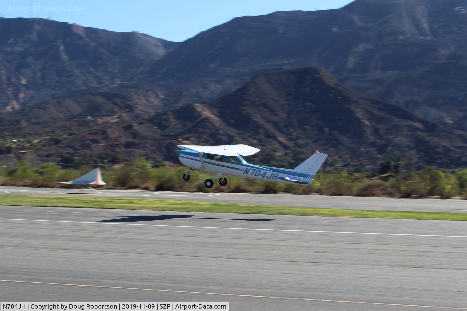 N704JH, 1976 Cessna 150M C/N 15078644, 1976 Cessna 150M, Continental O-200 100 Hp, takeoff climb Rwy 04