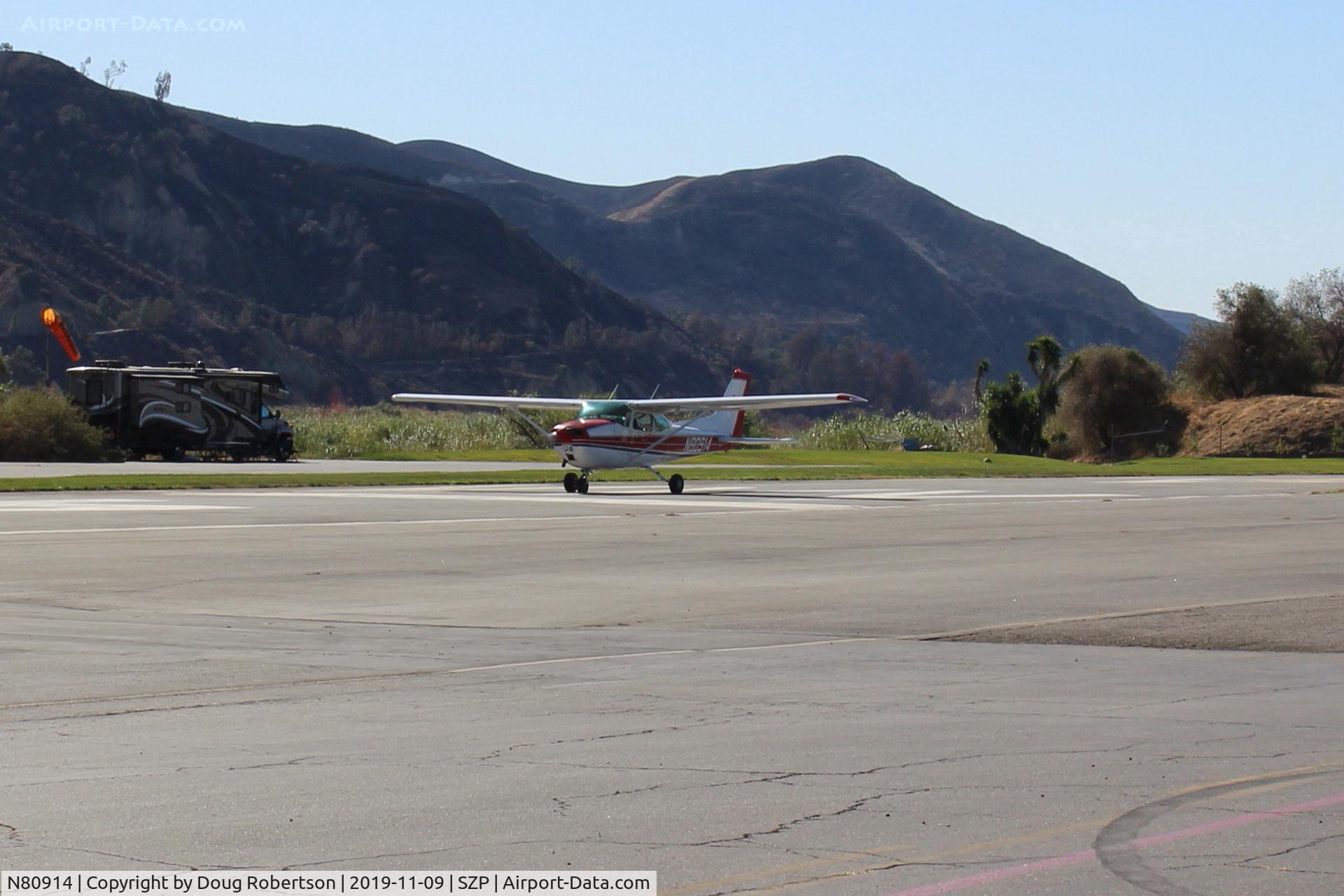N80914, 1976 Cessna 172M C/N 17266799, 1976 Cessna 172M SKYHAWK, Lycoming O-320-E2D 150 Hp, takeoff roll Rwy 04