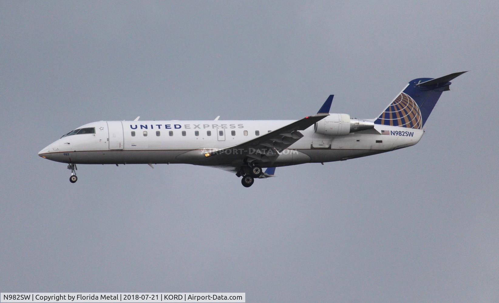 N982SW, 2004 Bombardier CRJ-200 (CL-600-2B19) C/N 7956, United Express