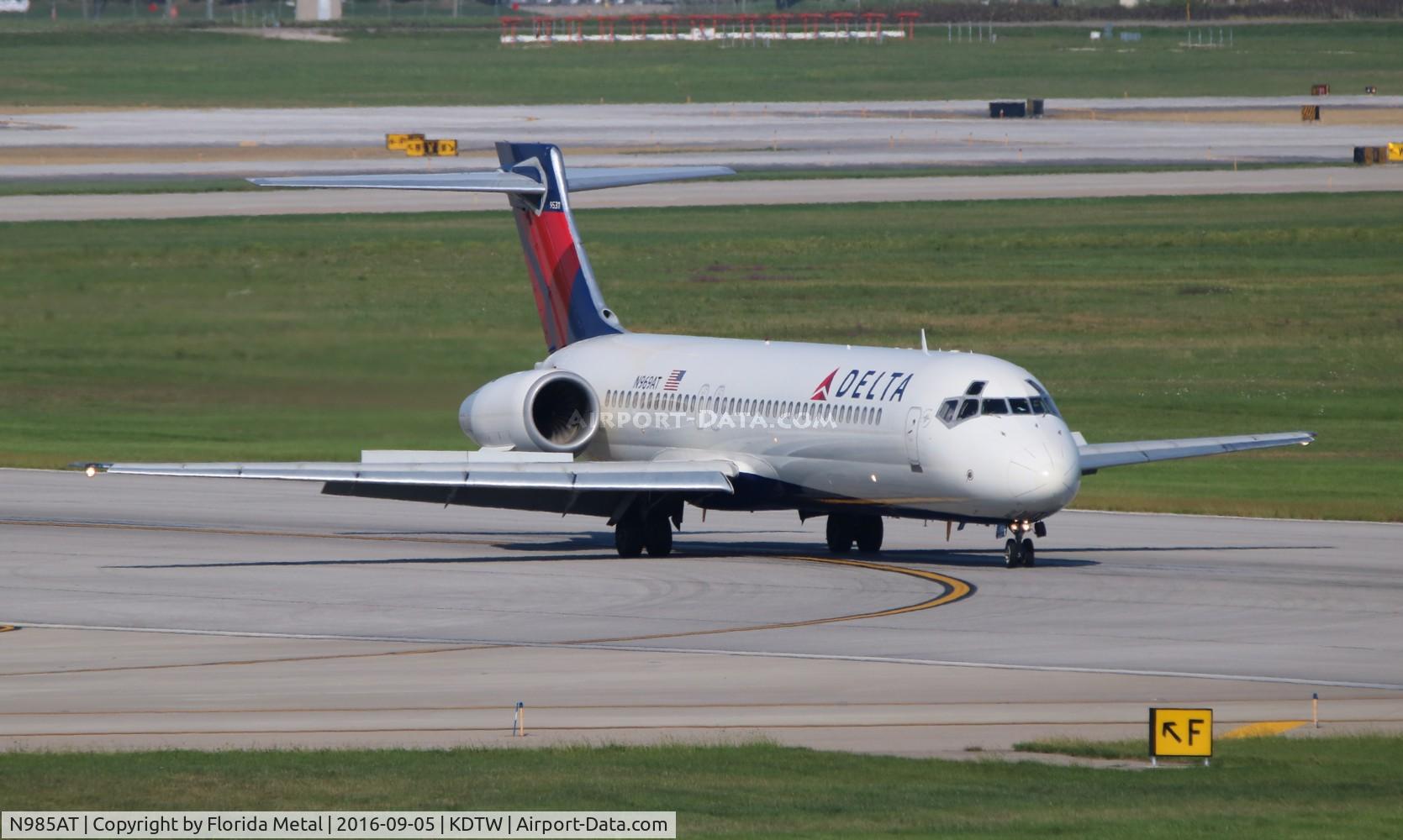 N985AT, 2001 Boeing 717-200 C/N 55090, Delta